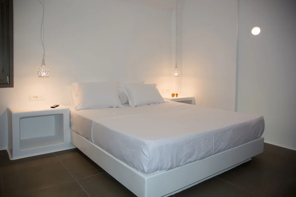 Amphitrite Suites Santorini