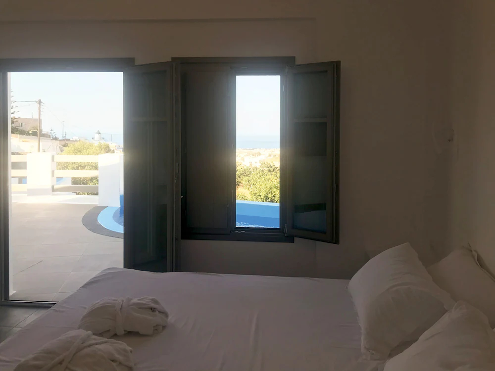 Amphitrite Suites Santorini