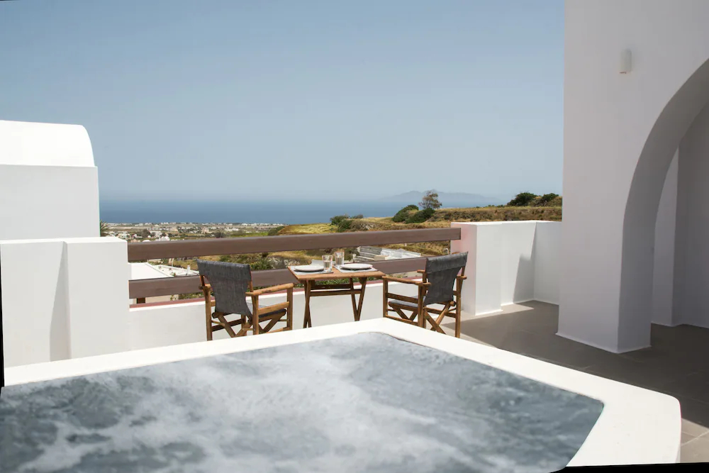 Amphitrite Suites Santorini