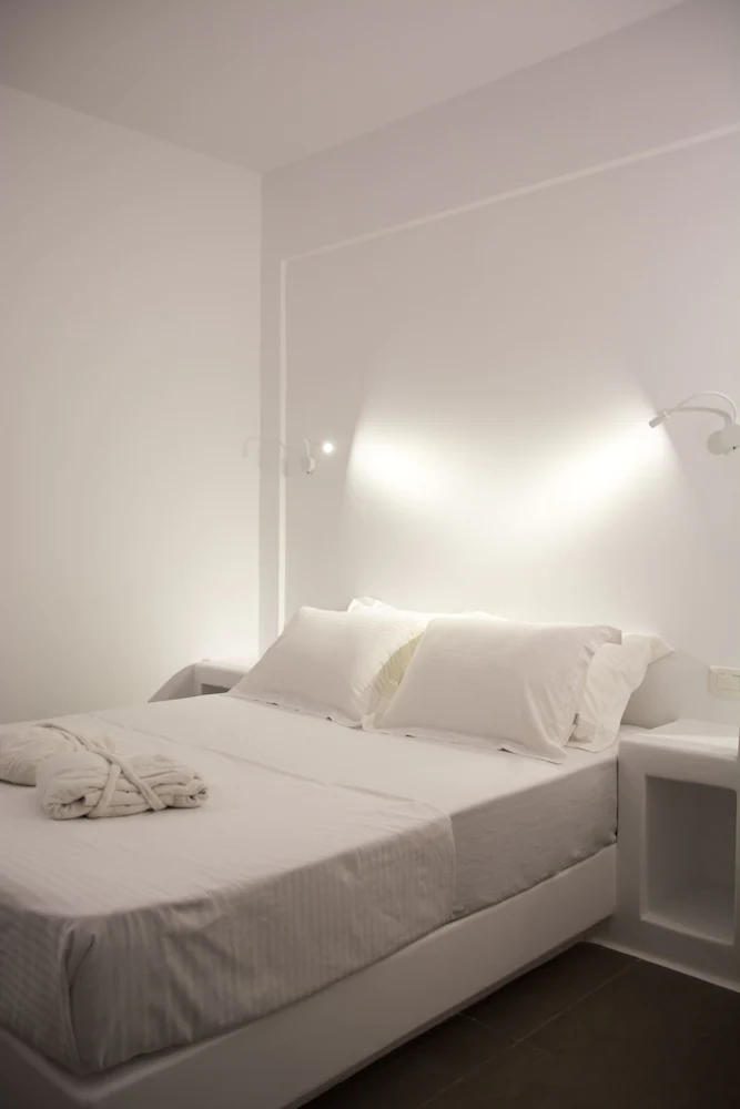 Amphitrite Suites Santorini