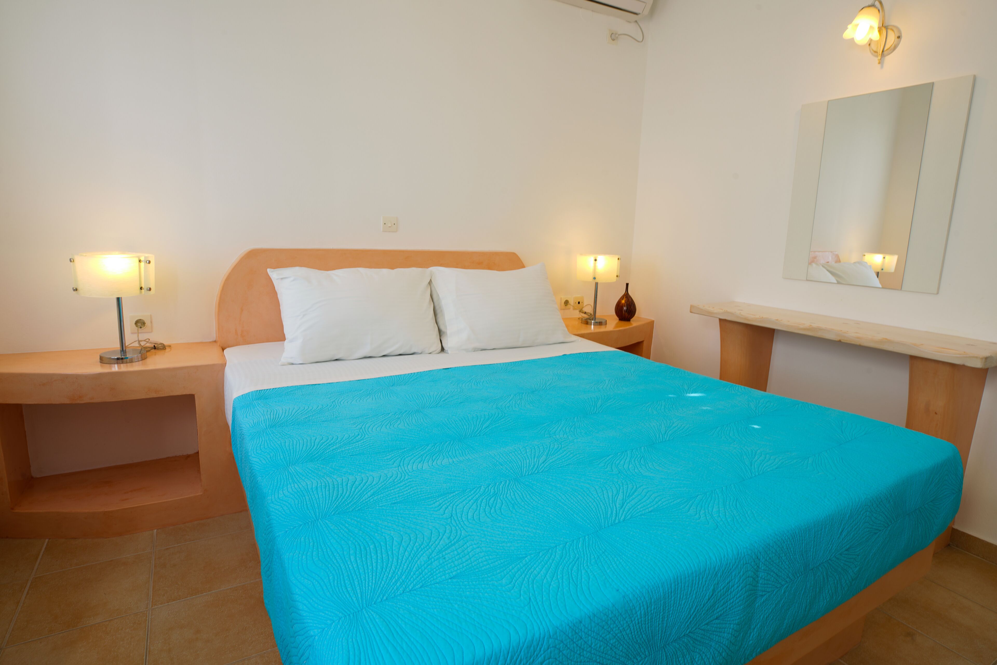 Athiri Santorini Family Friendly Hotel