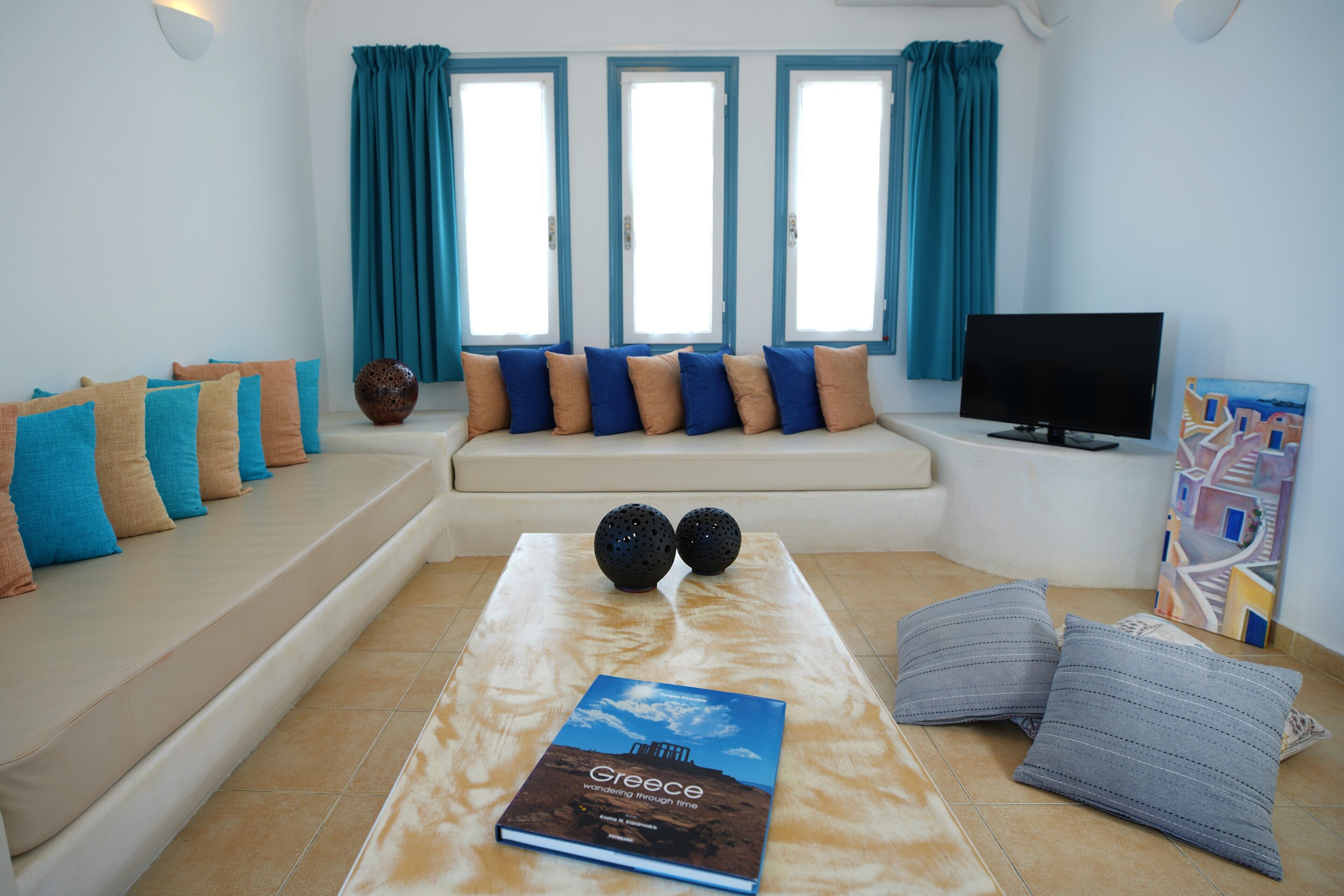 Athiri Santorini Family Friendly Hotel