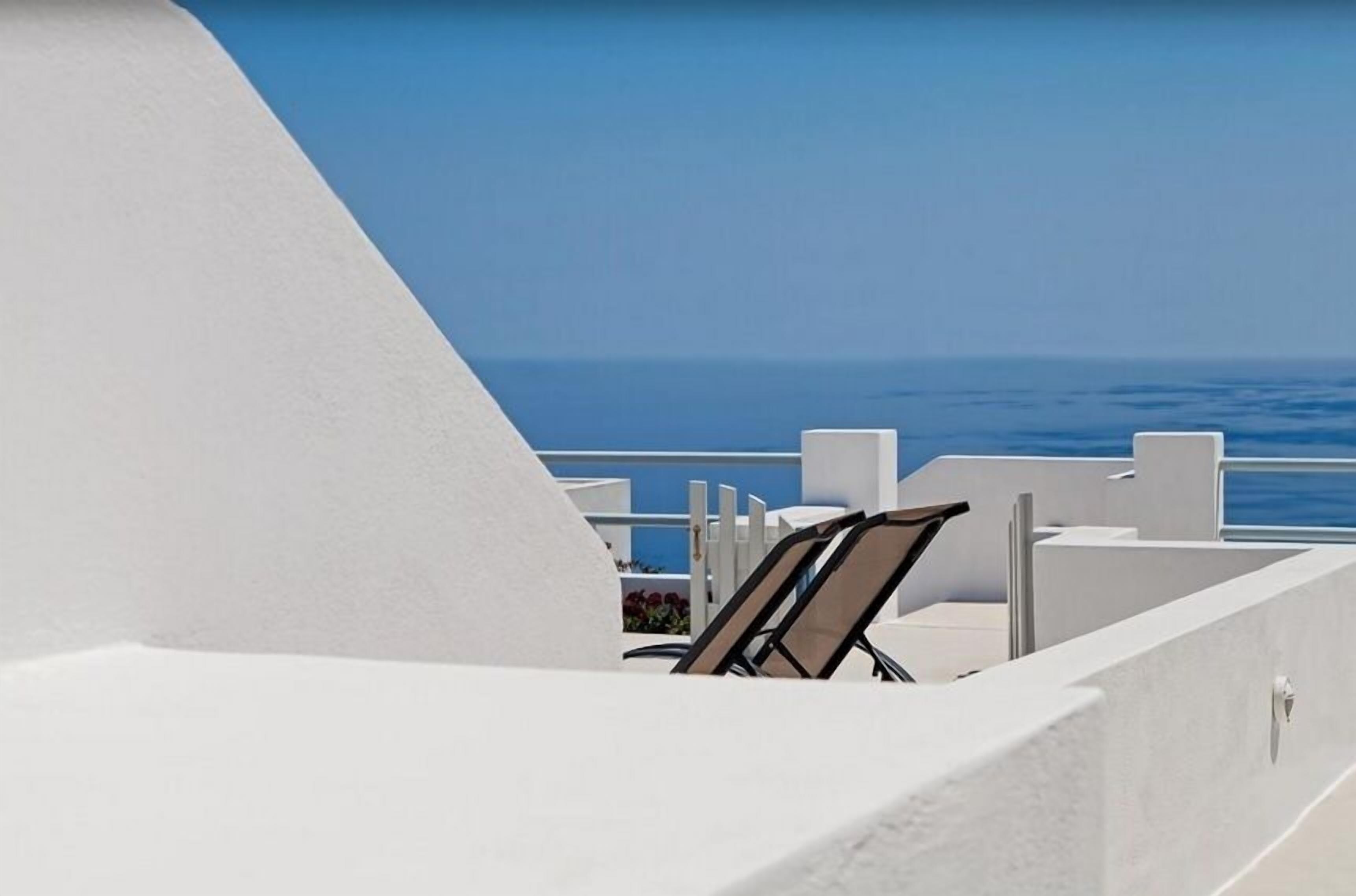 Athiri Santorini Family Friendly Hotel
