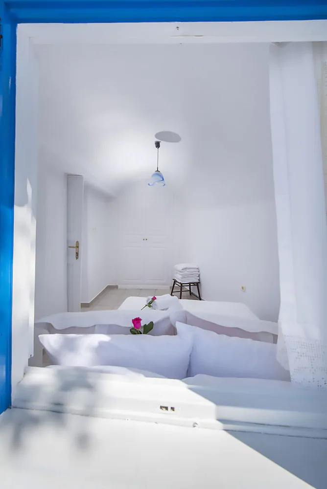 Kadia Traditional Residencies