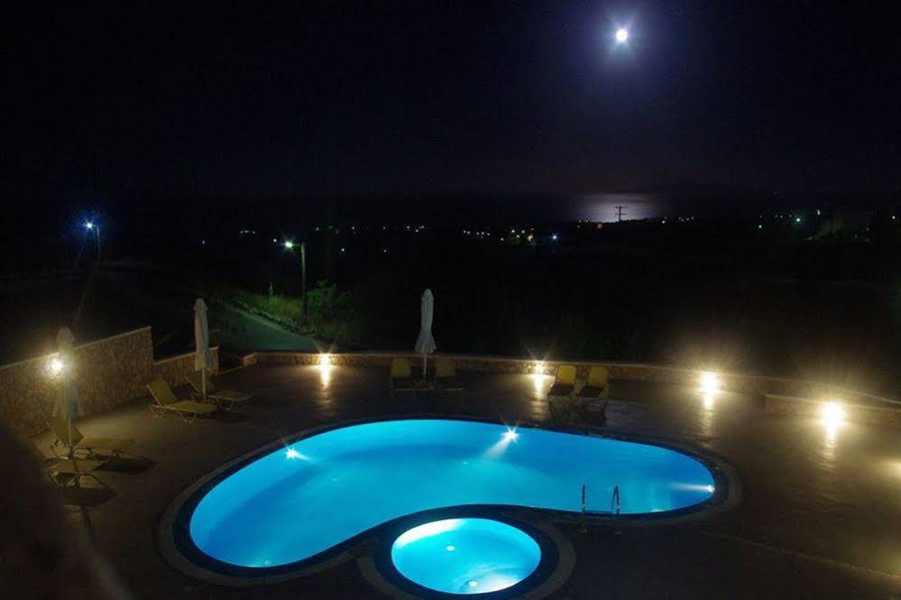Moonlight Apartments Santorini