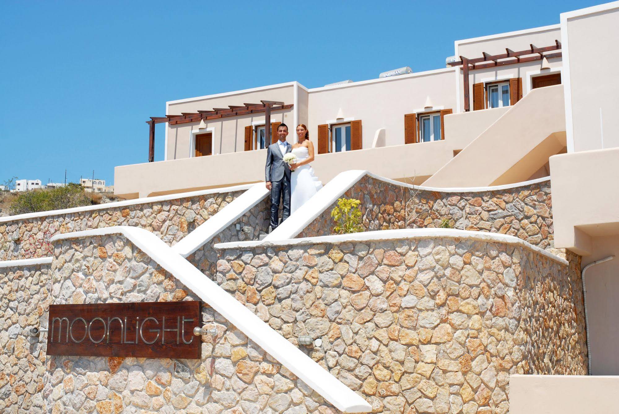 Moonlight Apartments Santorini