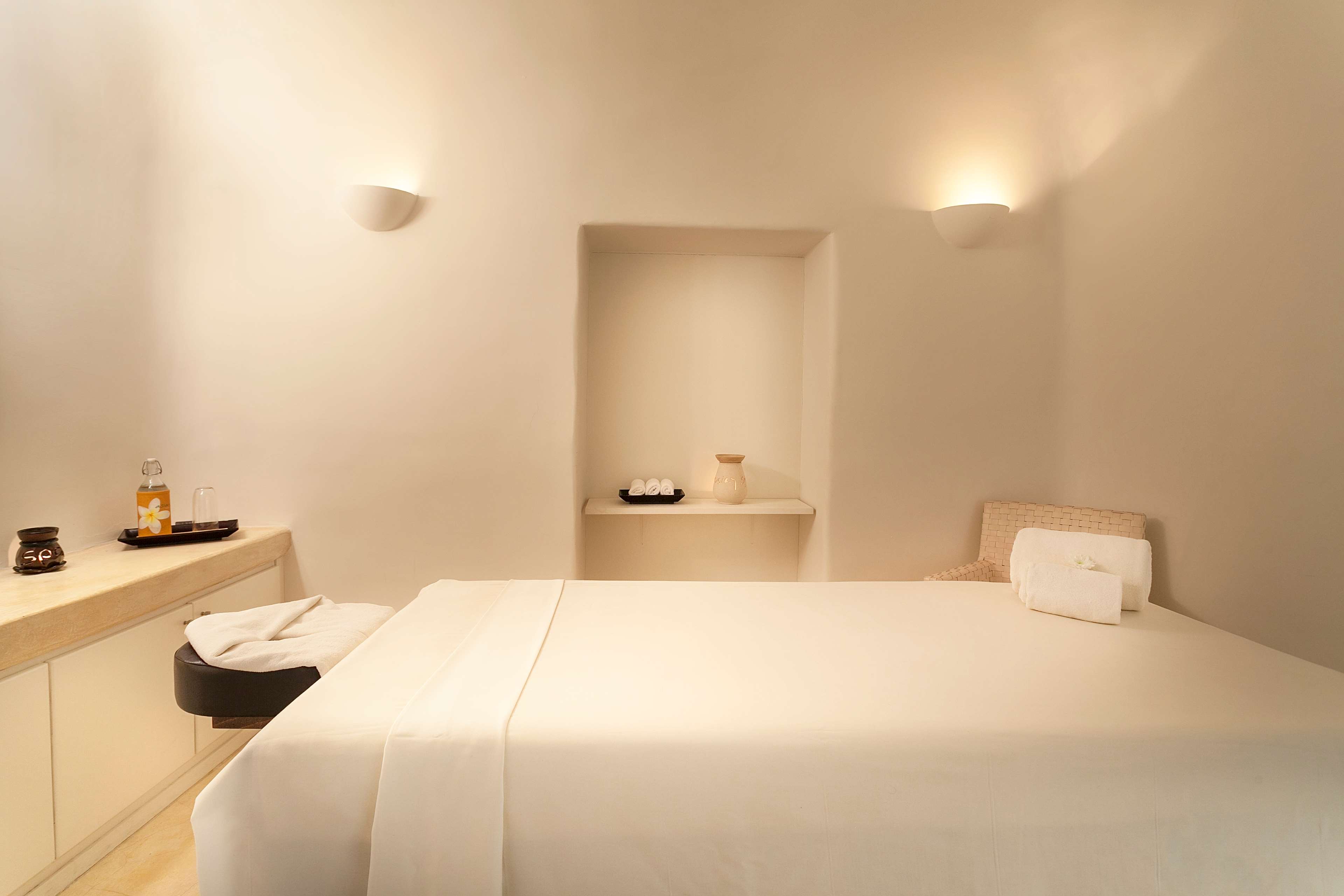 Mystique A Luxury Collection Hotel, Santorini