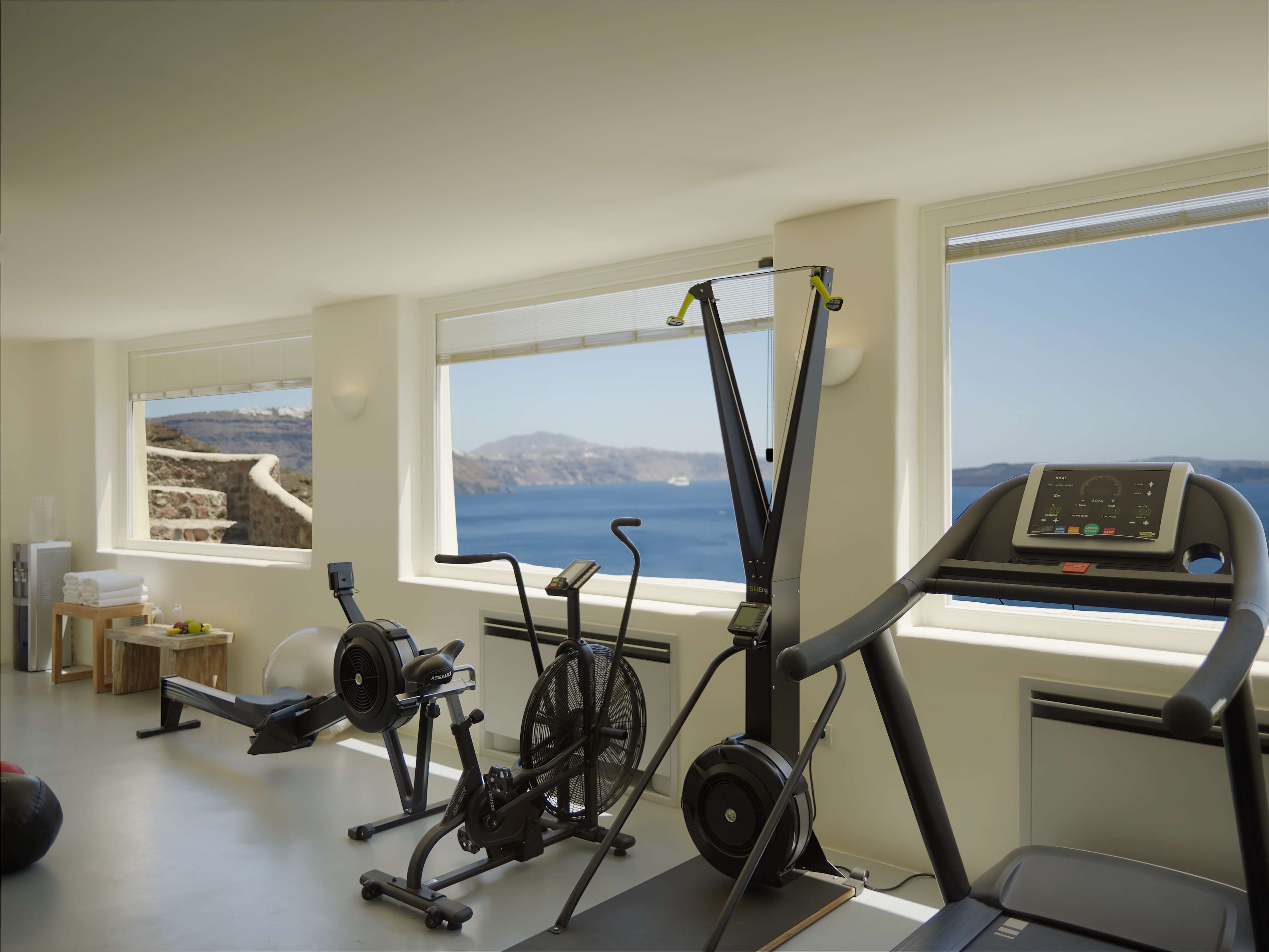 Mystique A Luxury Collection Hotel, Santorini