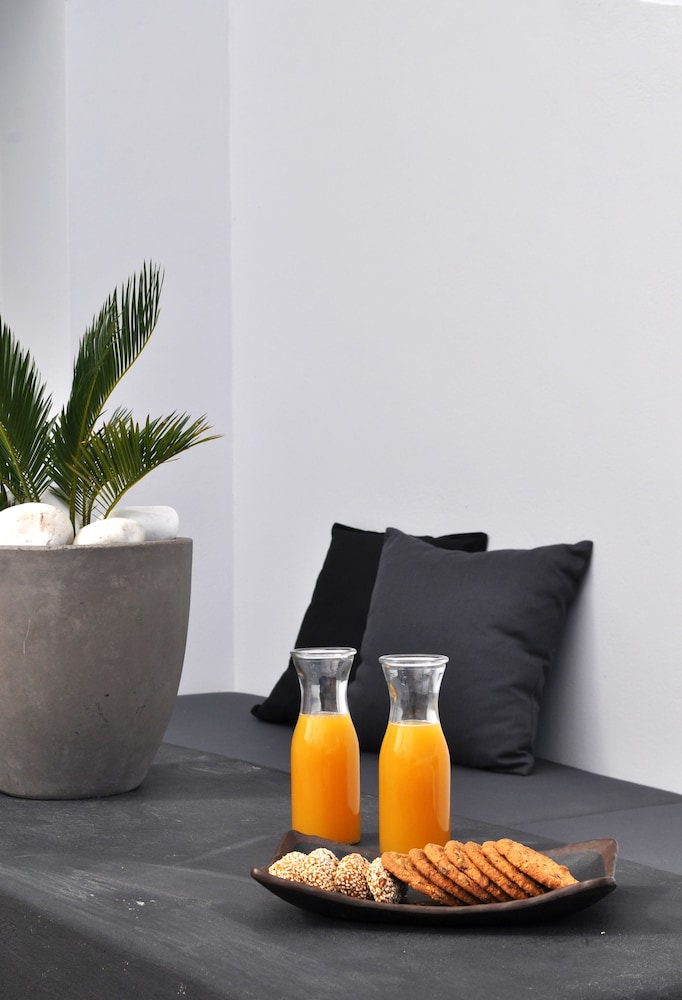 Nerti Suites
