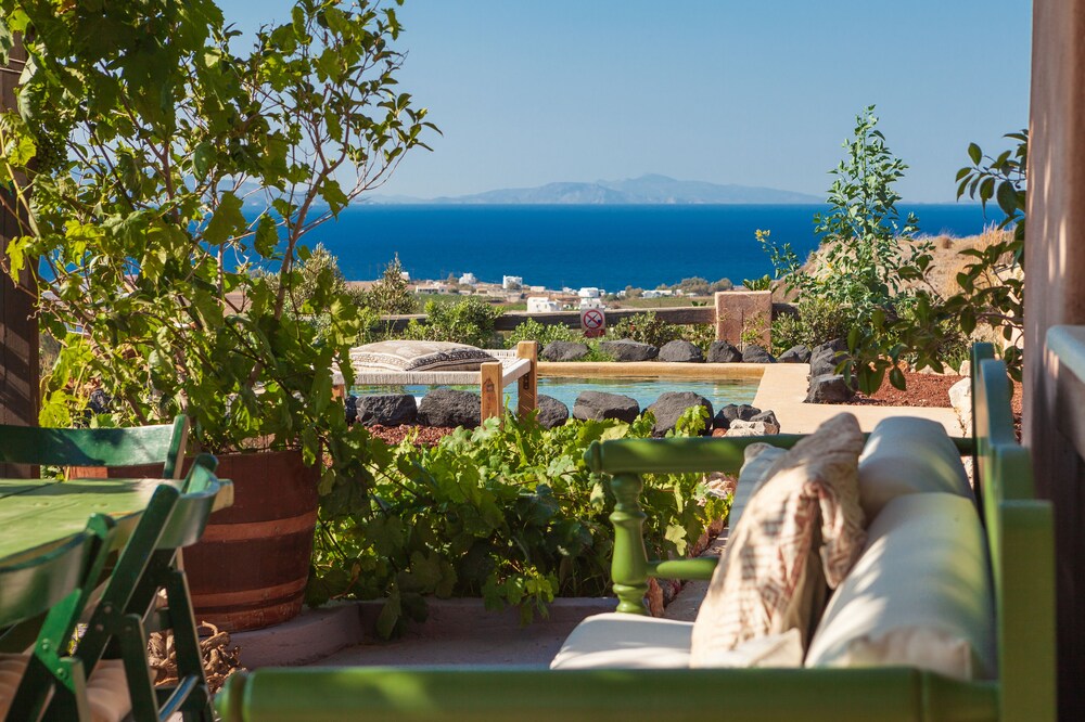 Rosepepper Villa