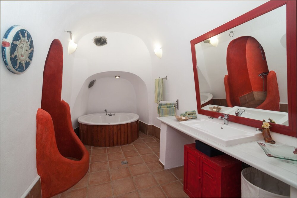 Rosepepper Villa
