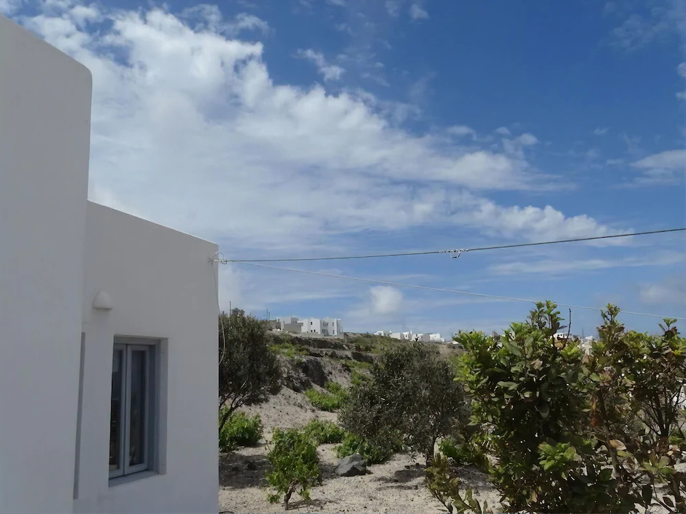 Wine & Wind House