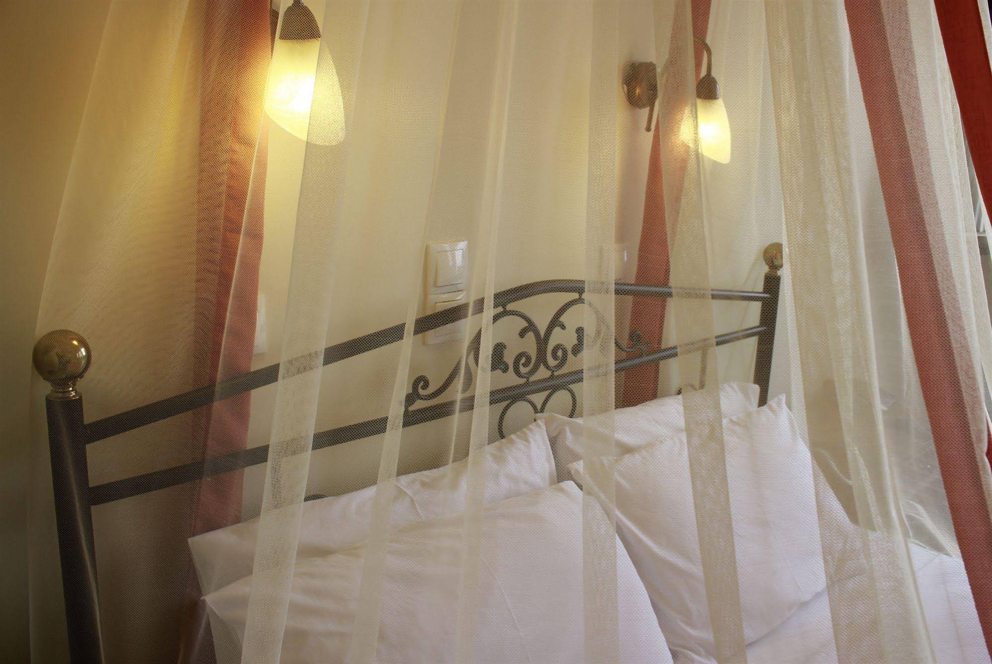 Amerisa Suites