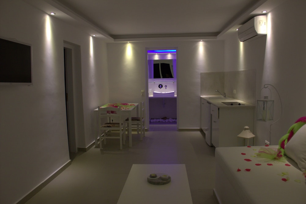 Argiris Studios