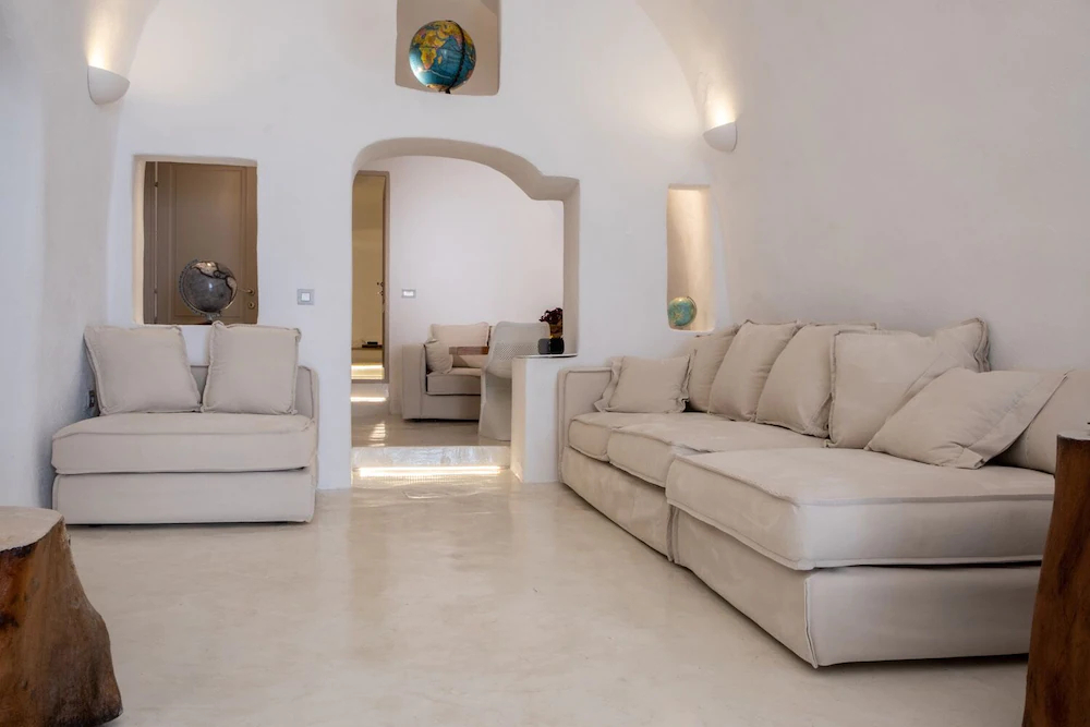 The Globe Suites