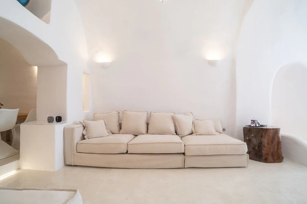 The Globe Suites