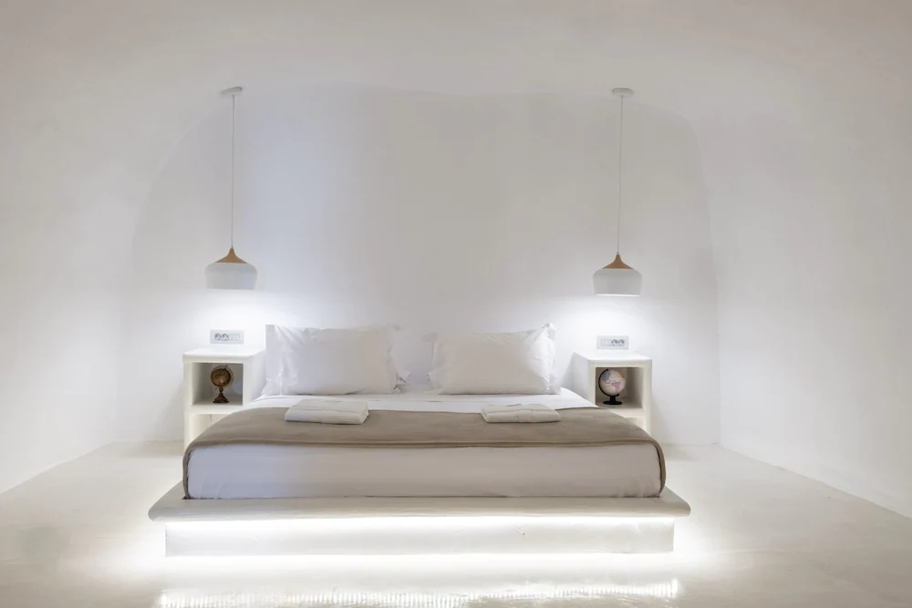 The Globe Suites