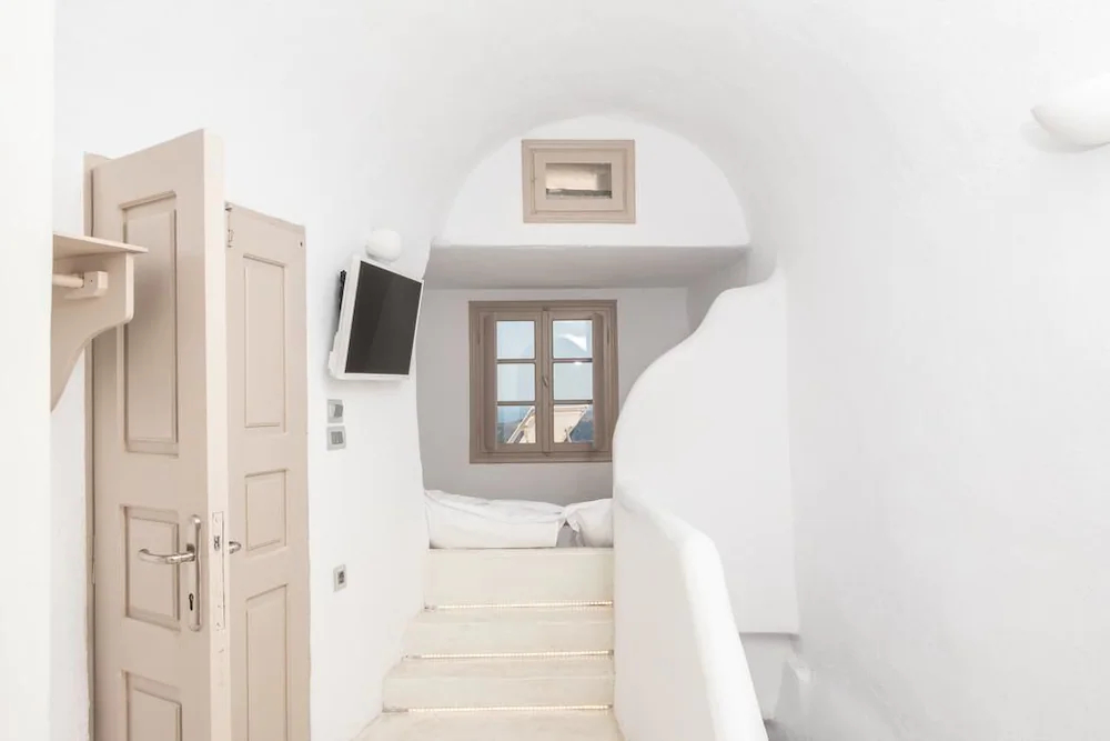 The Globe Suites