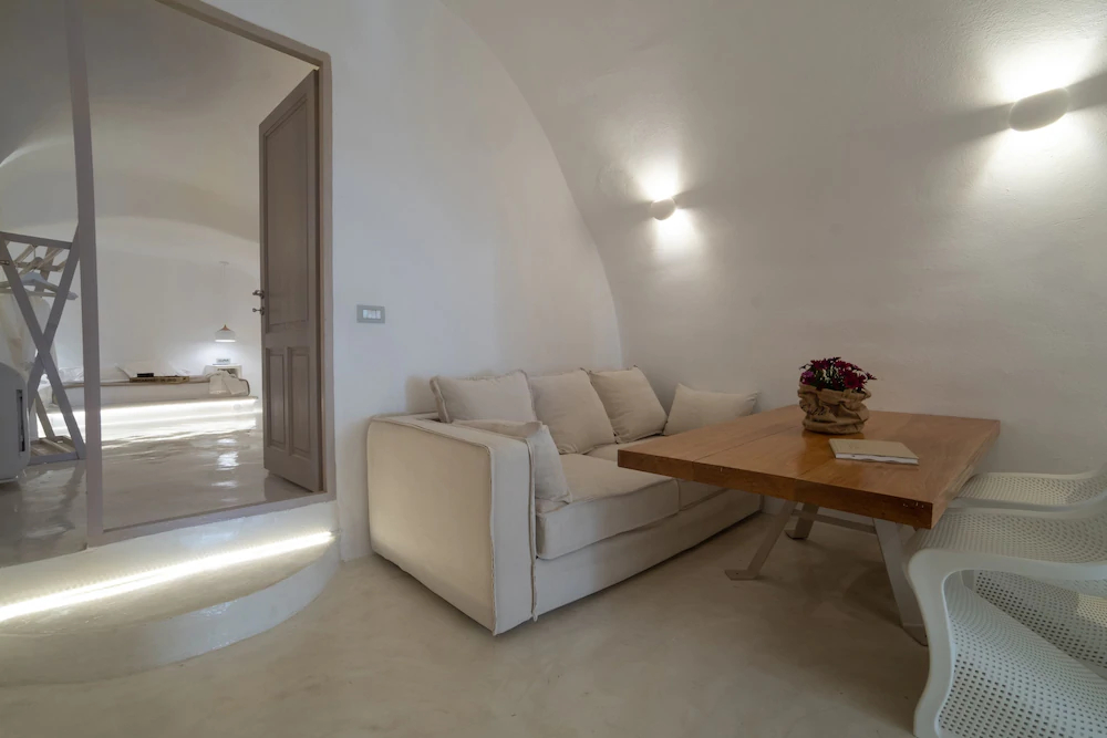 The Globe Suites