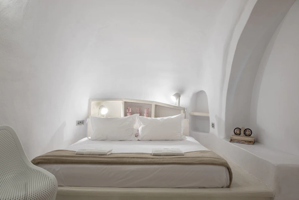 The Globe Suites