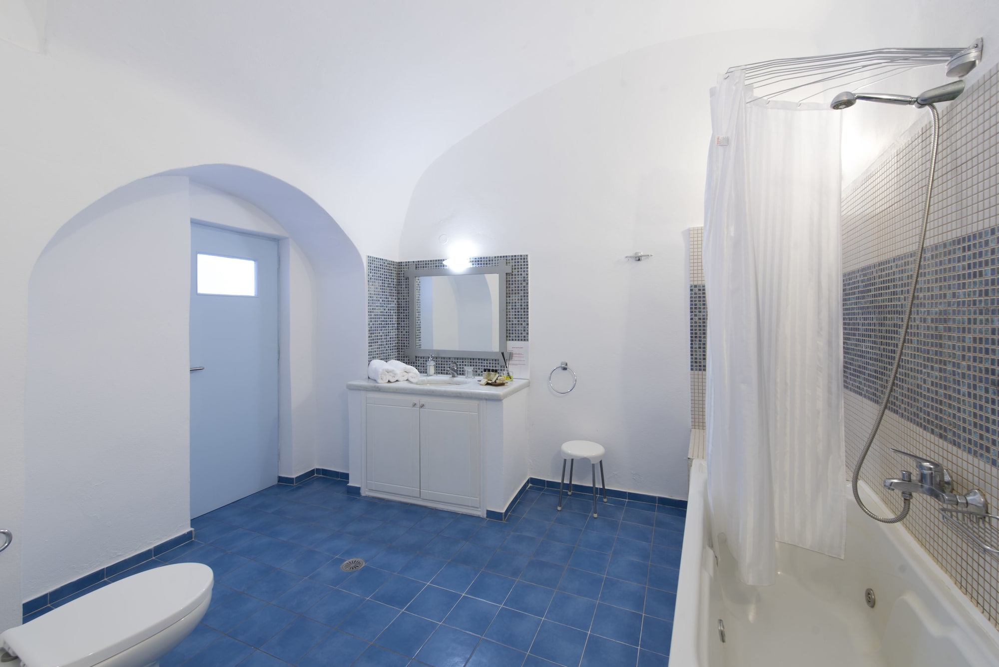 Kastro Suites