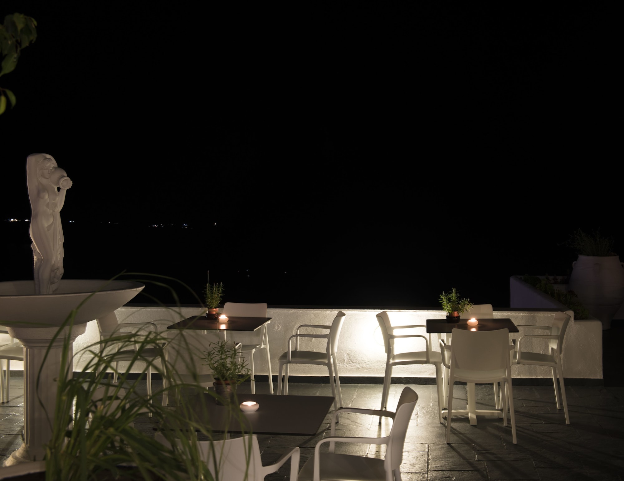 Kastro Suites