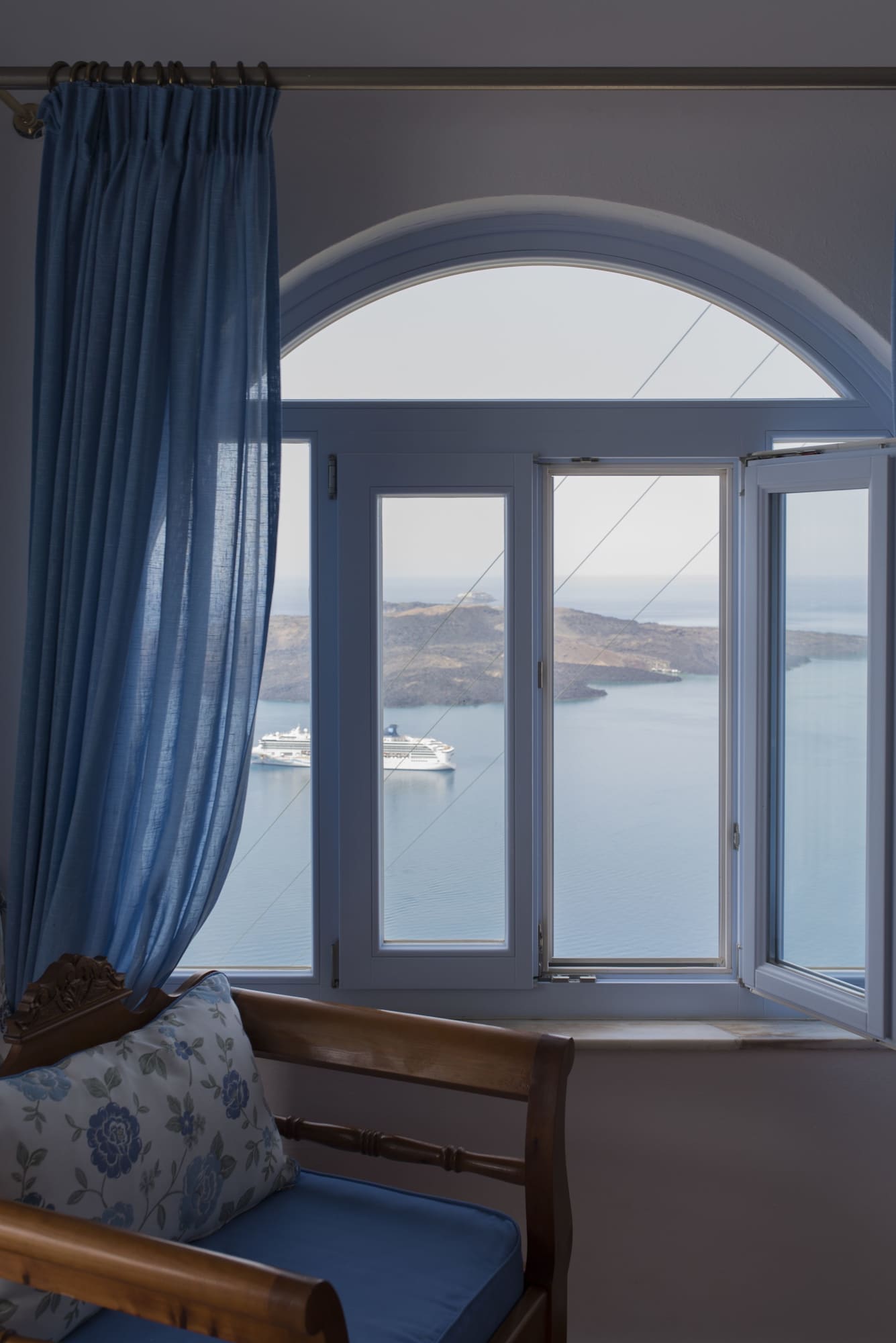 Kastro Suites