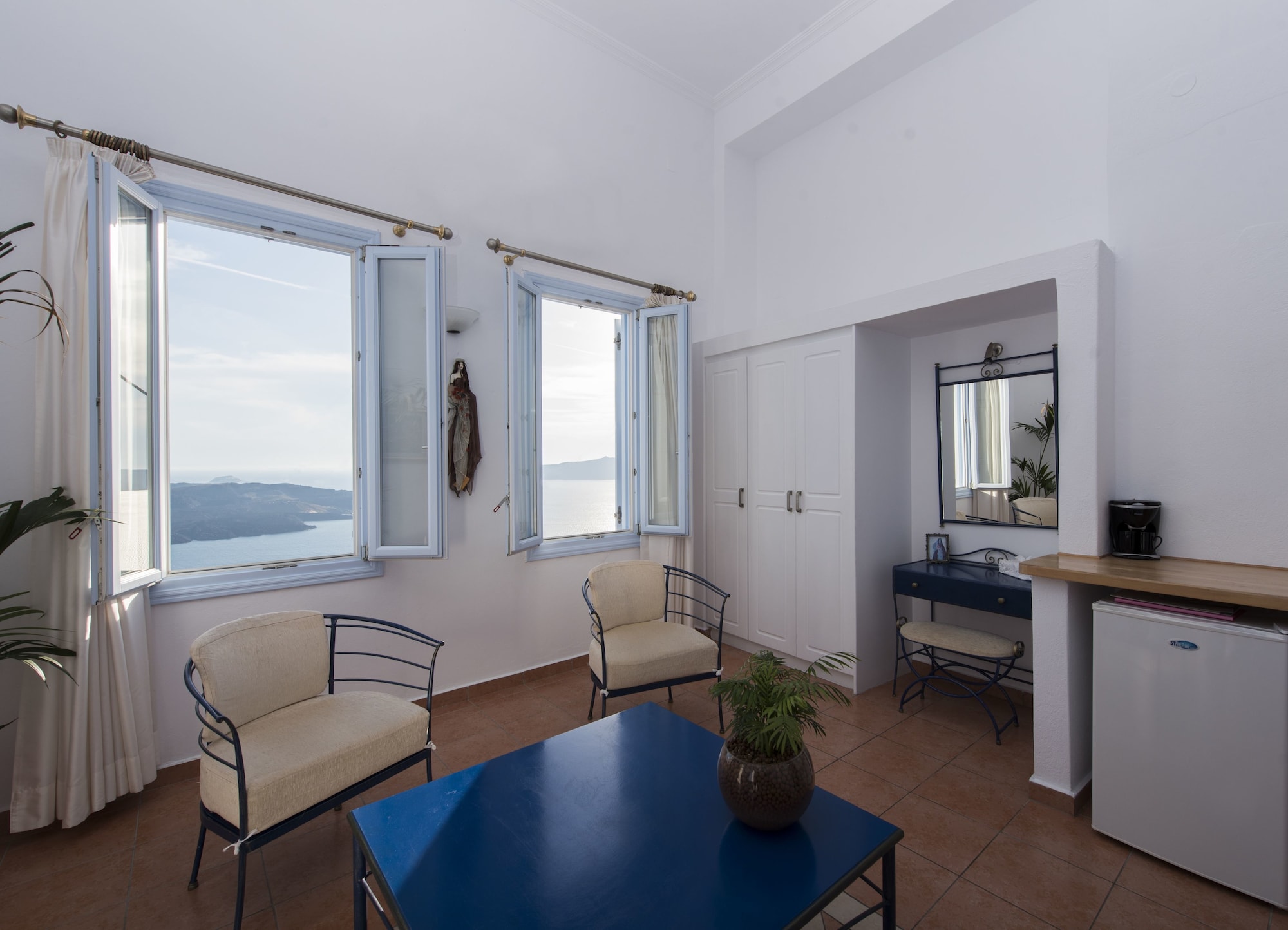 Kastro Suites