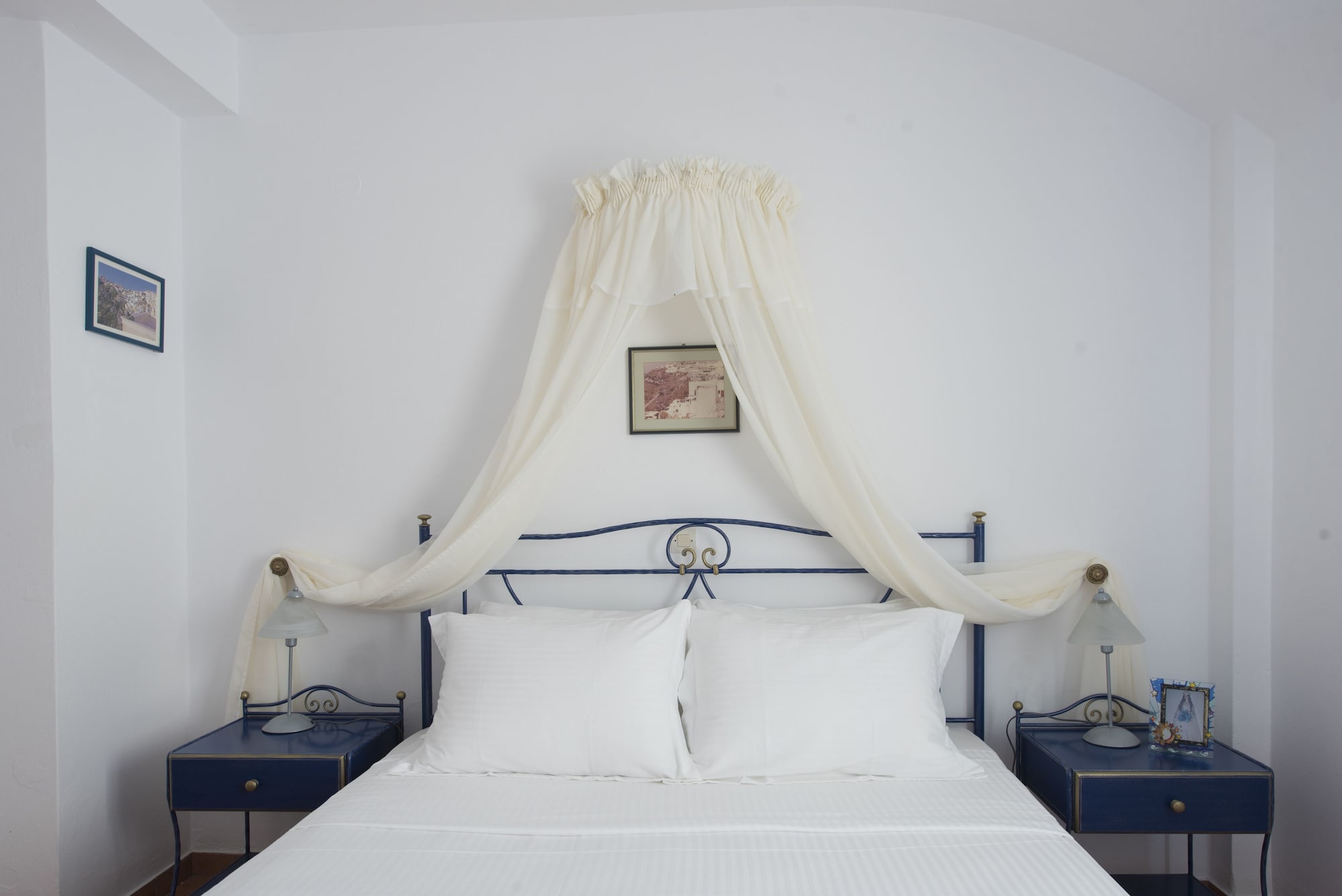 Kastro Suites