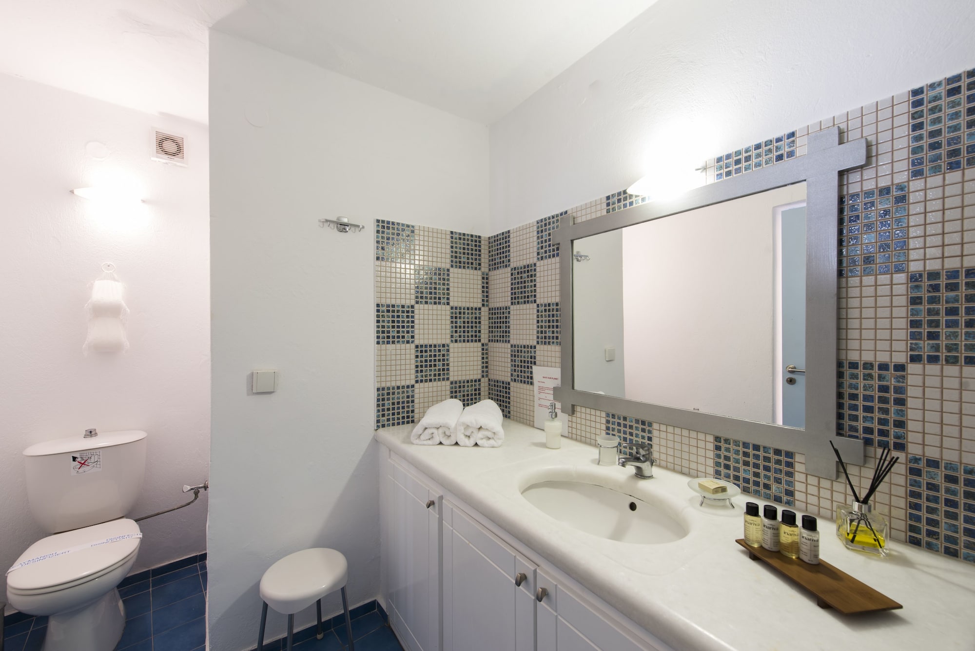 Kastro Suites