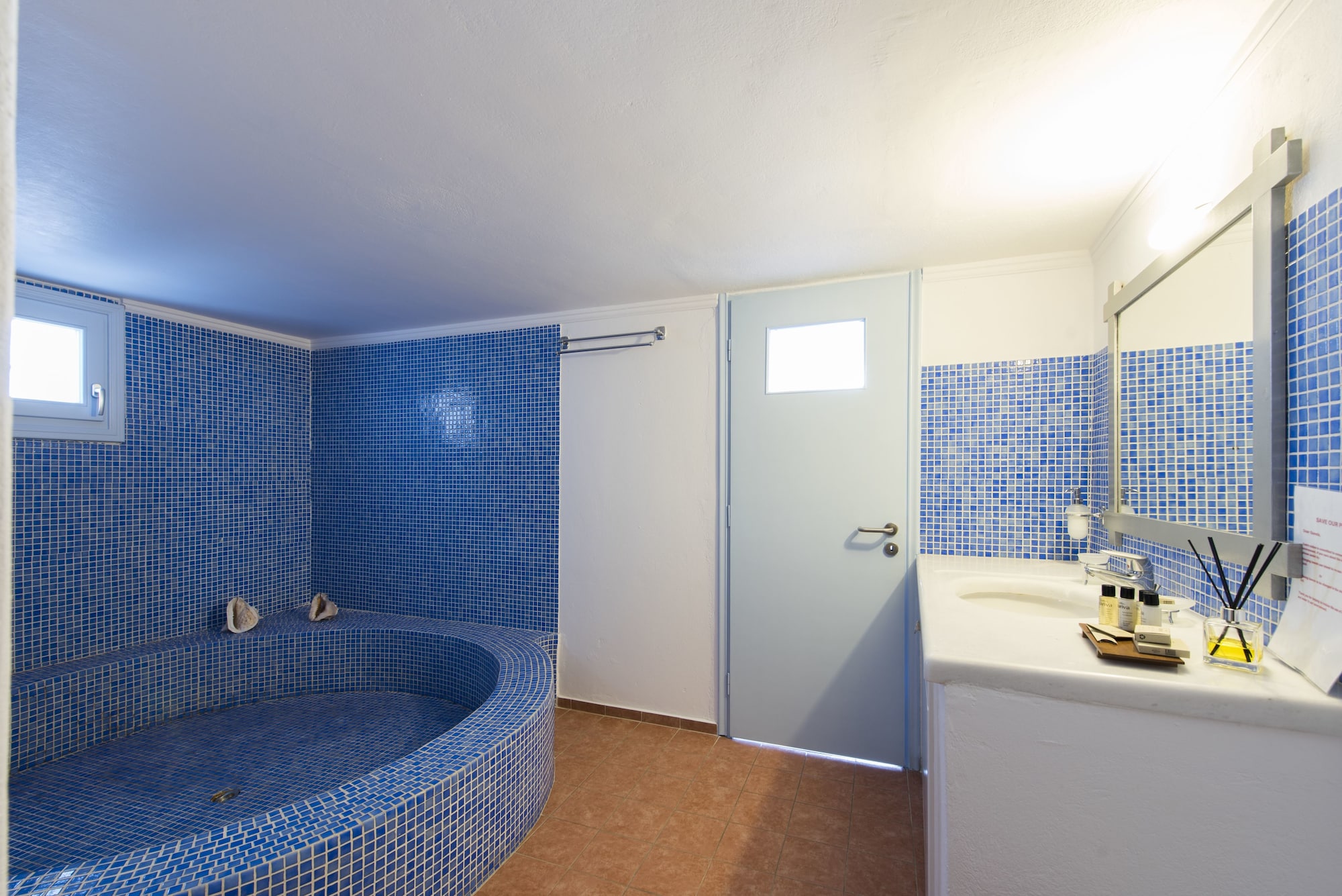 Kastro Suites