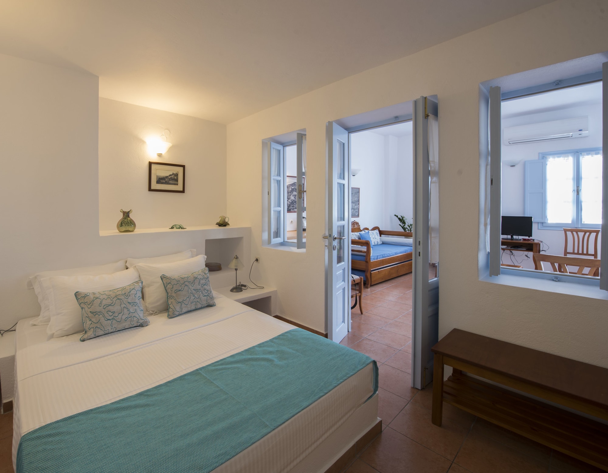 Kastro Suites