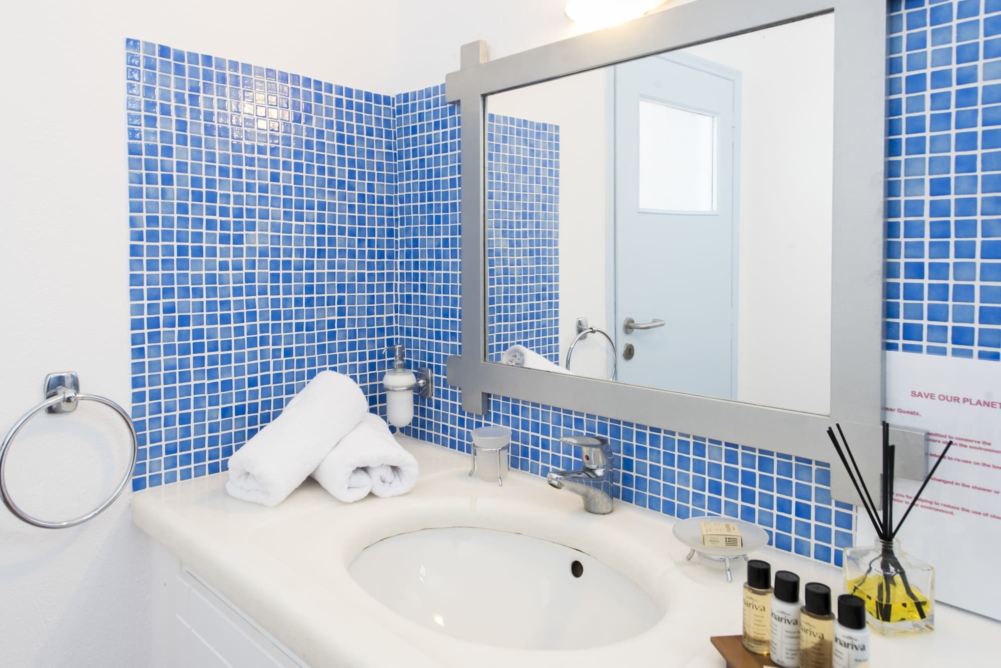 Kastro Suites