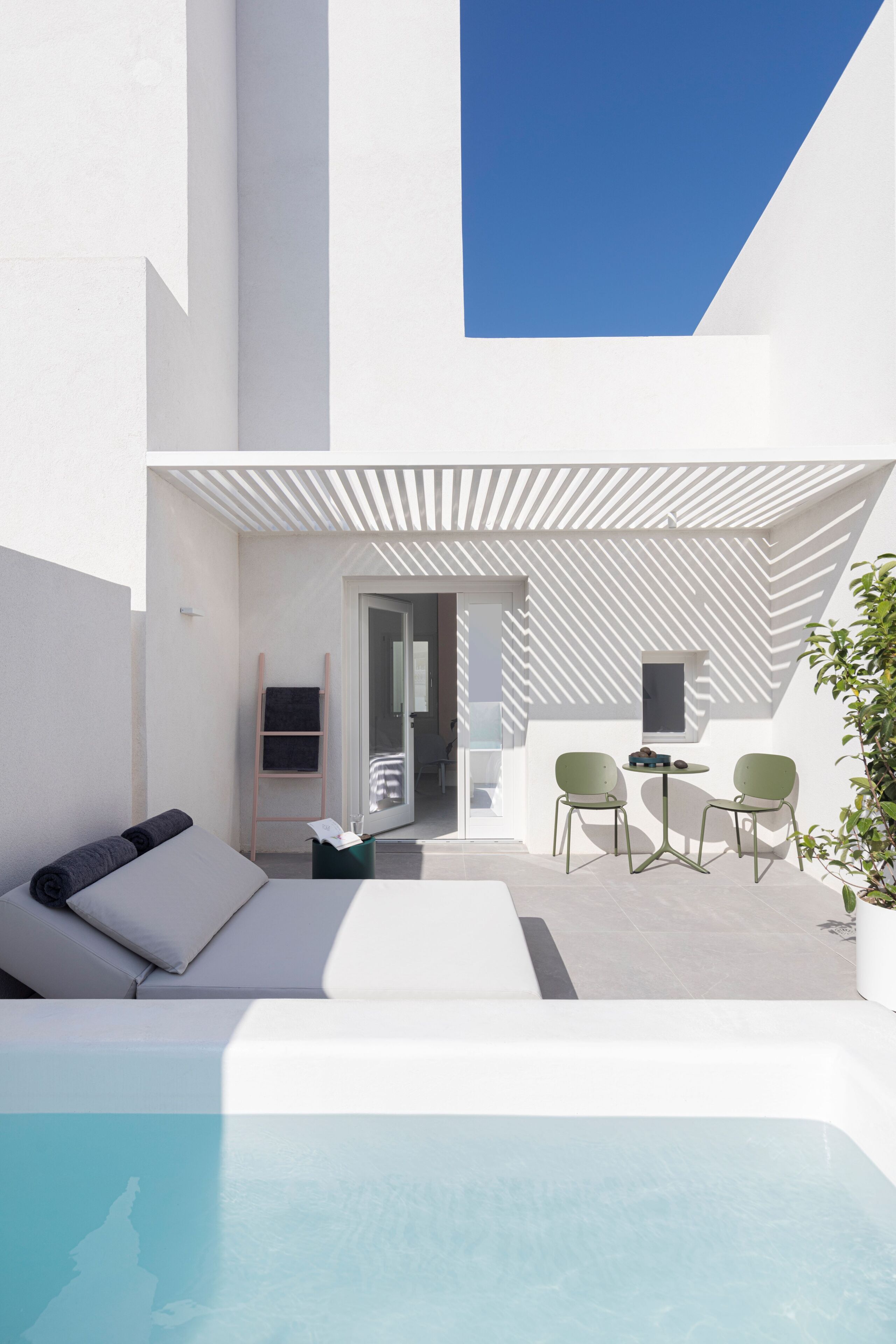 Neo Suites