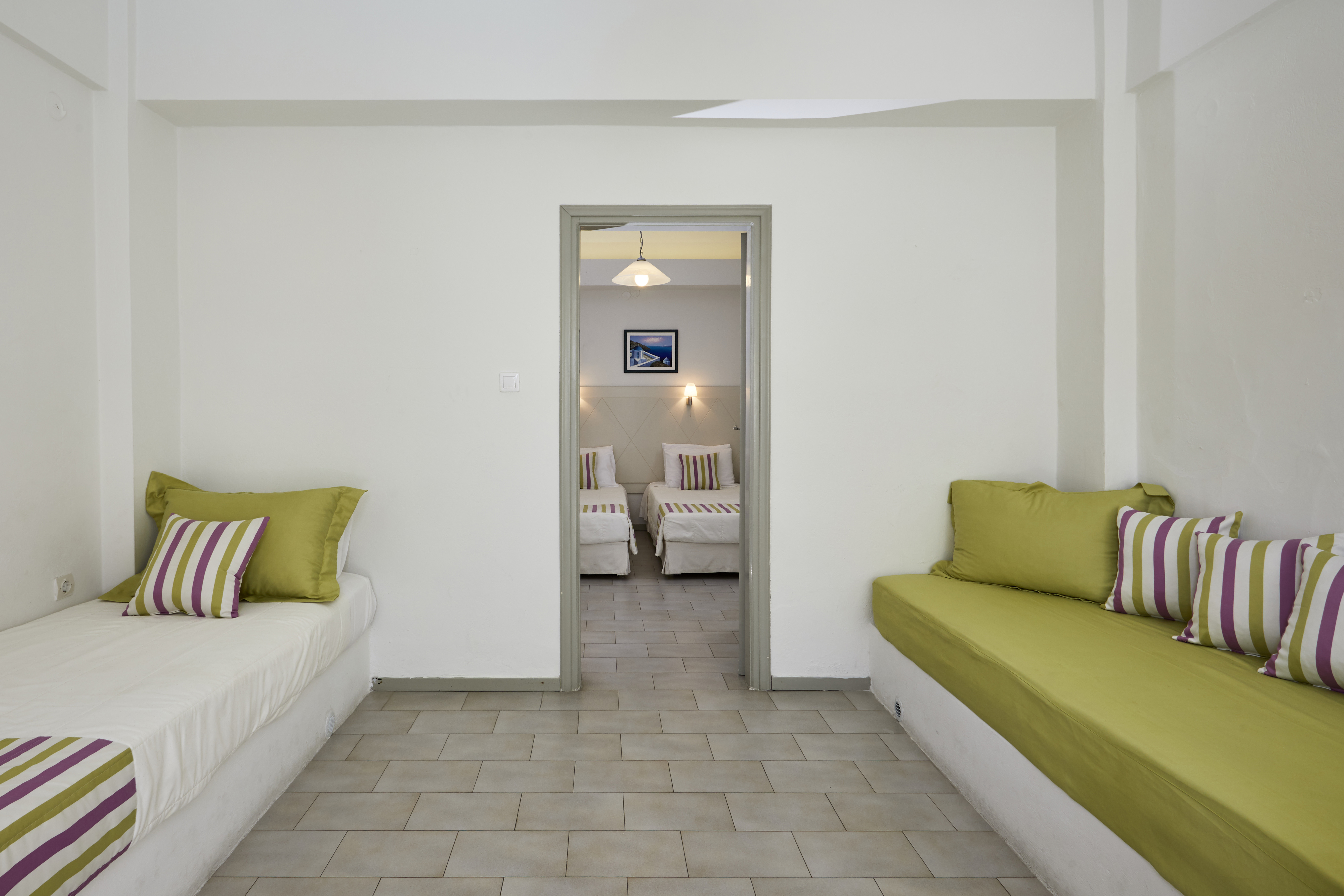 Nissos Thira Hotel