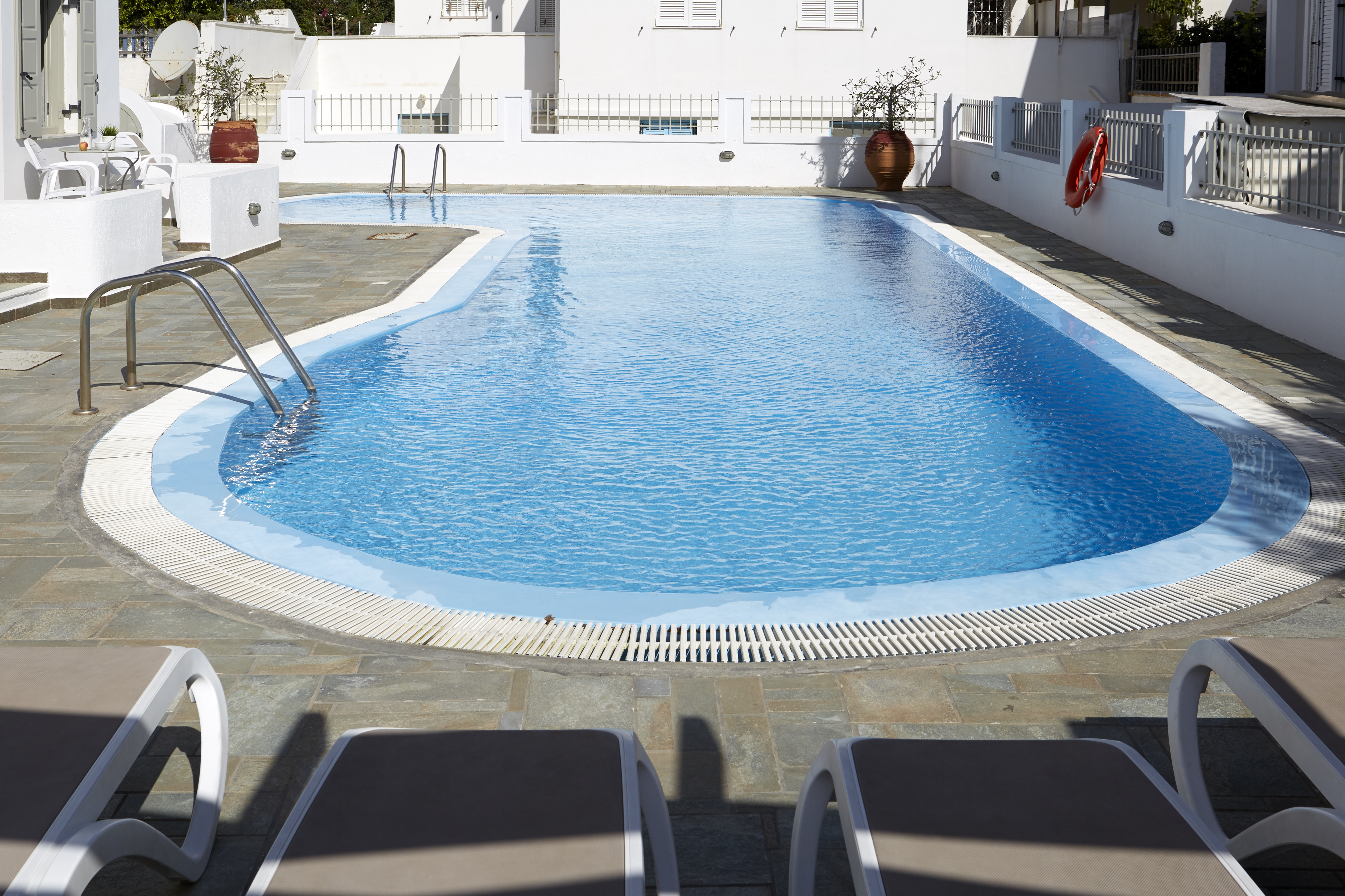 Nissos Thira Hotel