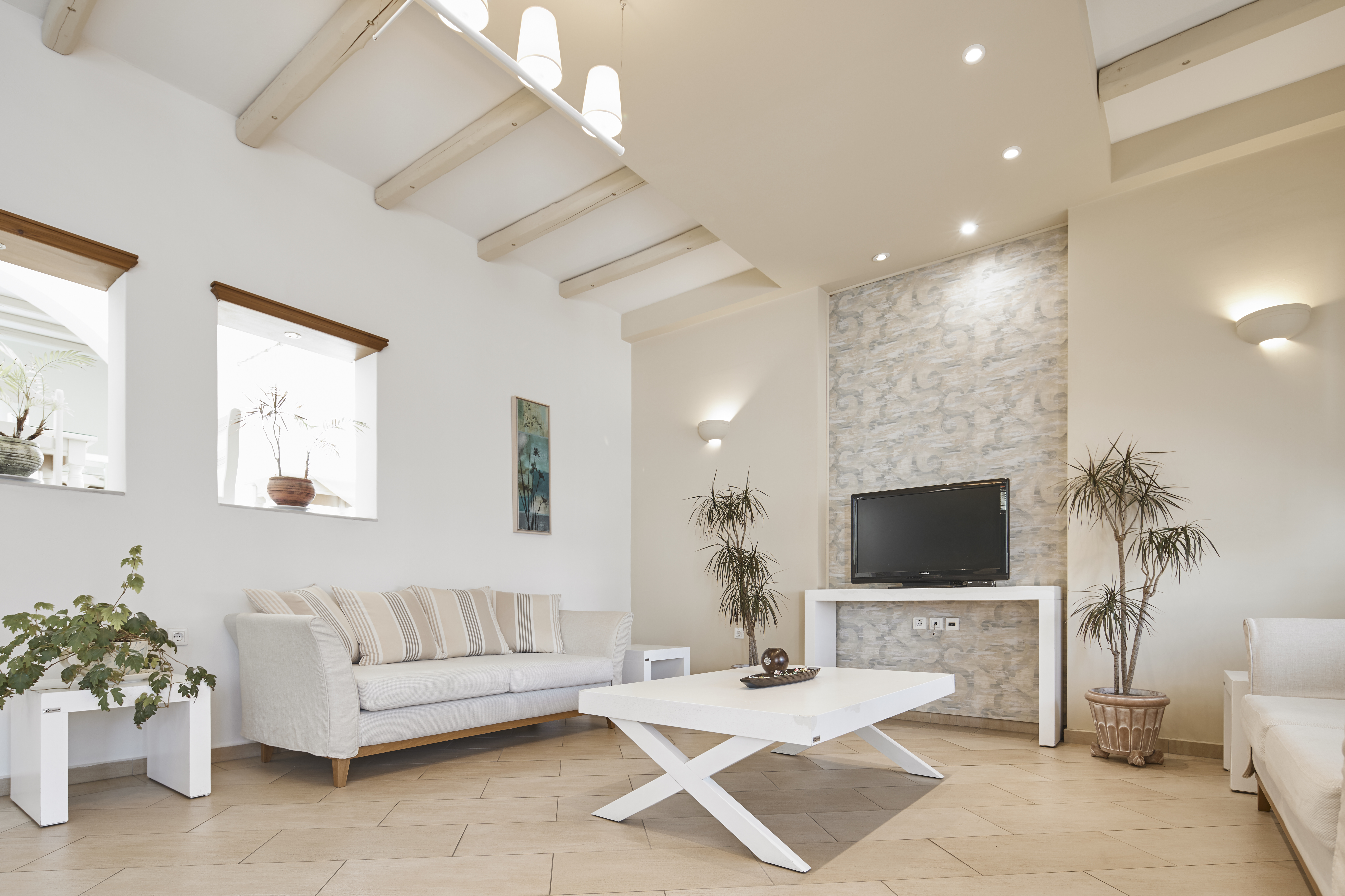 Nissos Thira Hotel
