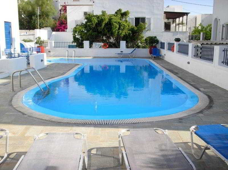 Nissos Thira Hotel
