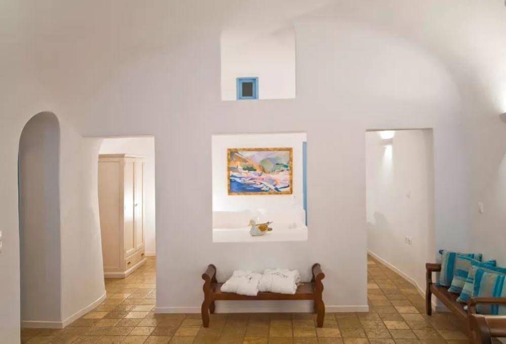 Pantelia Suites