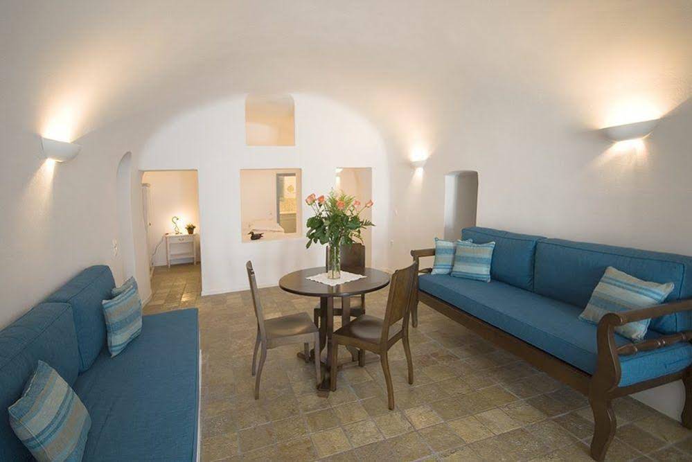 Pantelia Suites