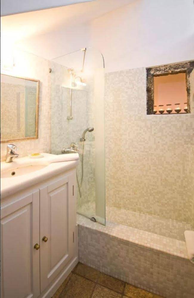 Pantelia Suites