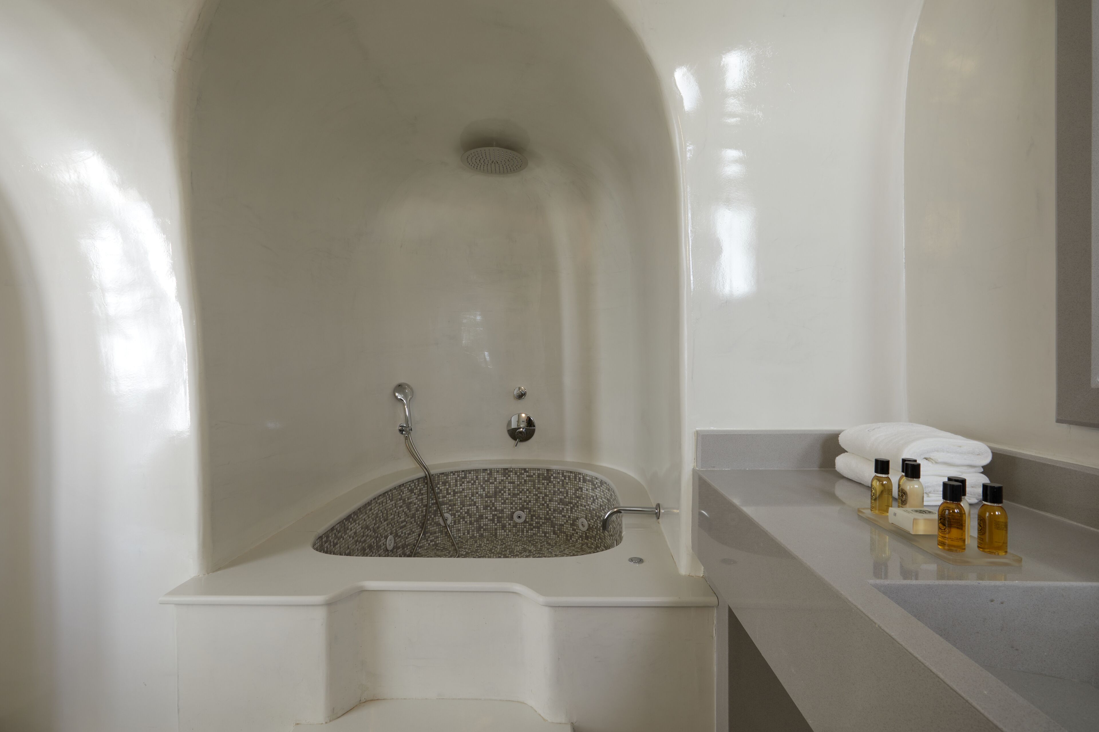 Petit Palace Suites