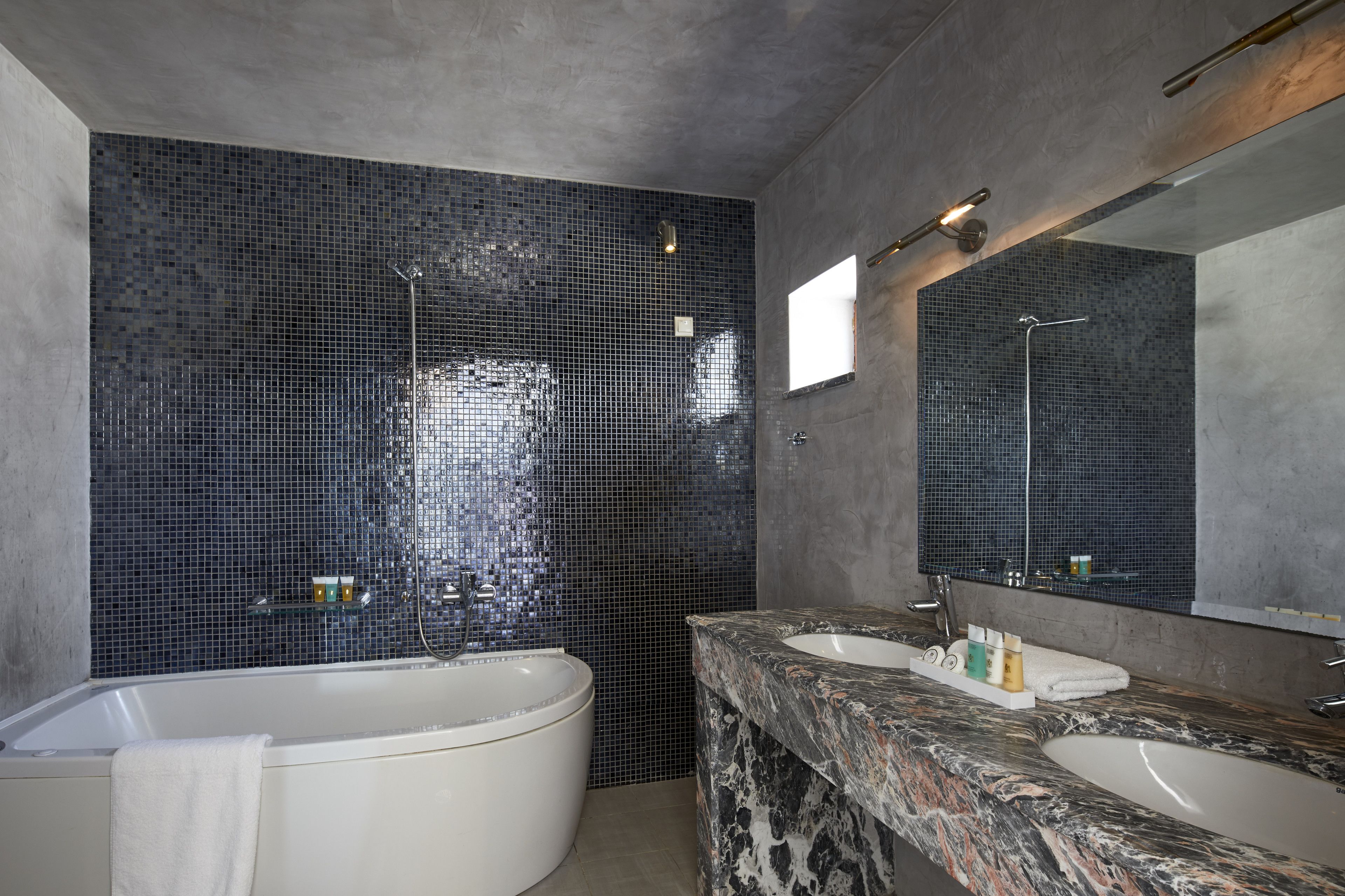 Petit Palace Suites