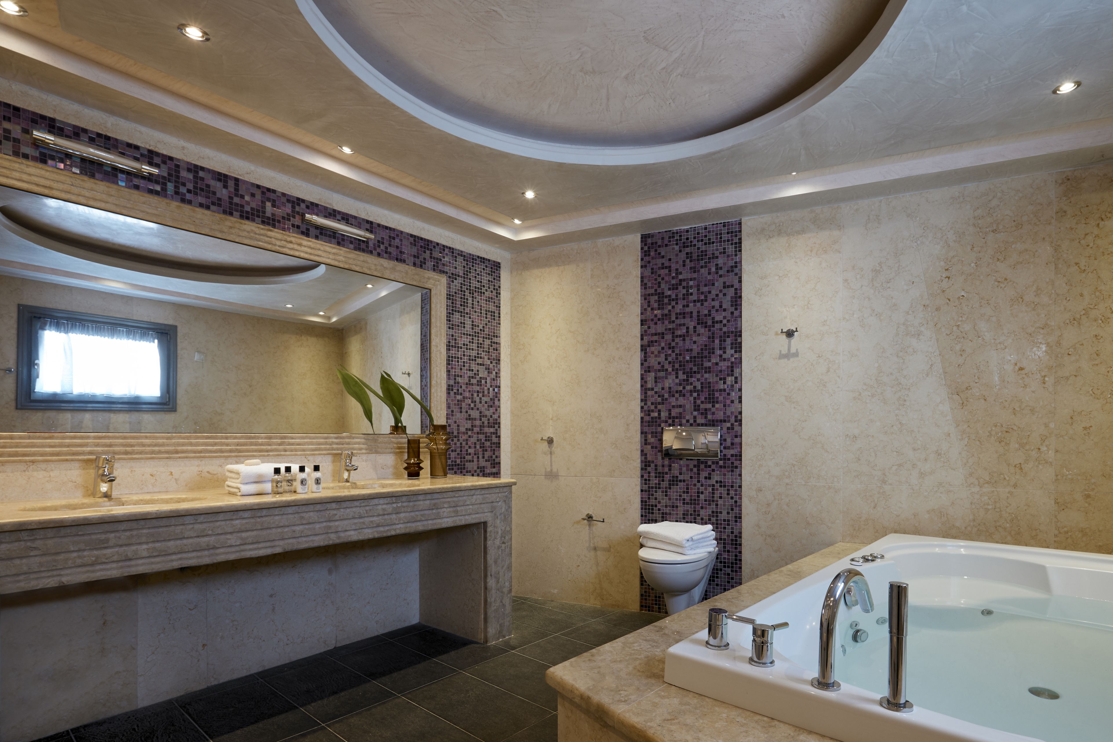 Petit Palace Suites