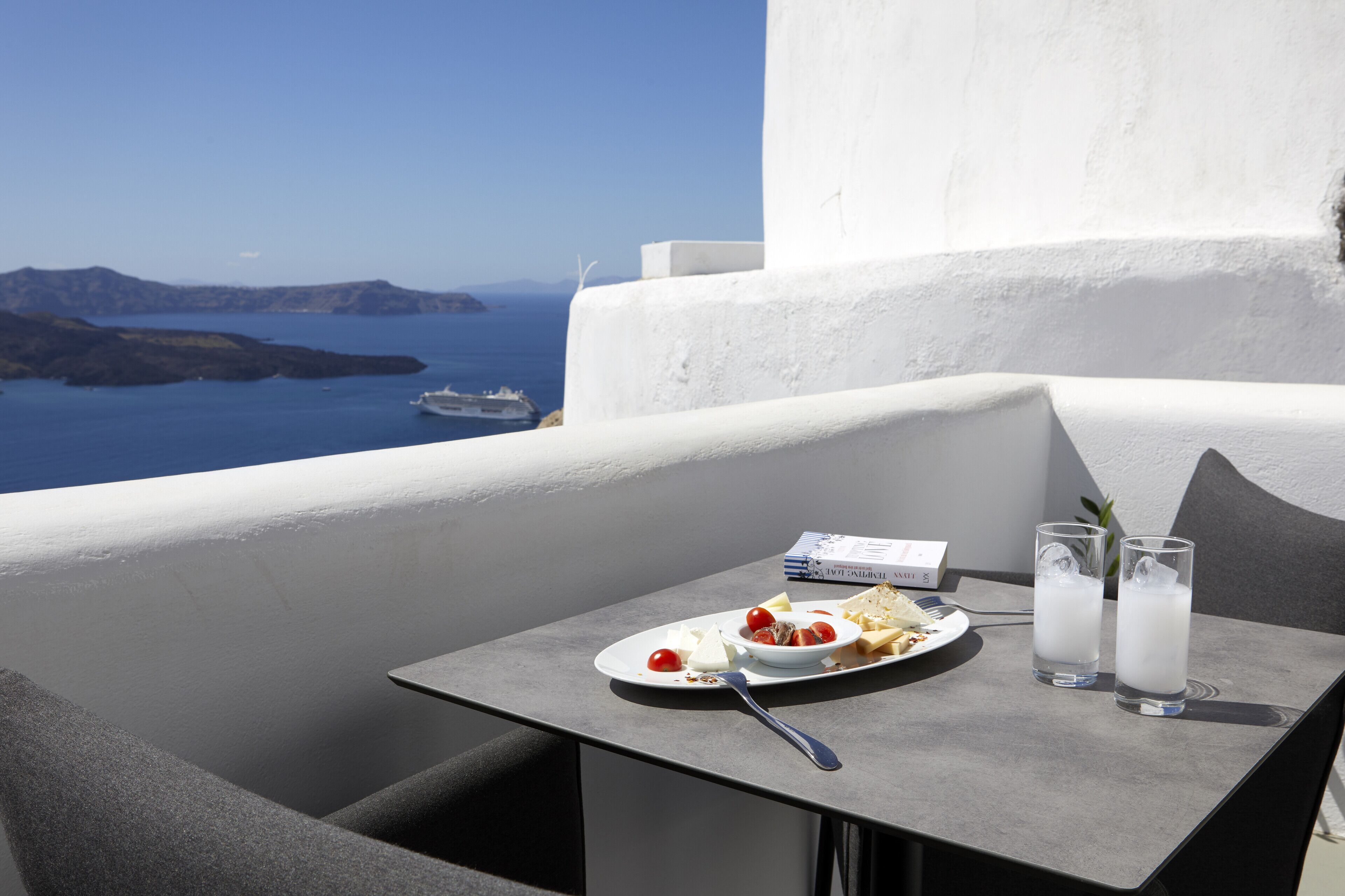 Petit Palace Suites