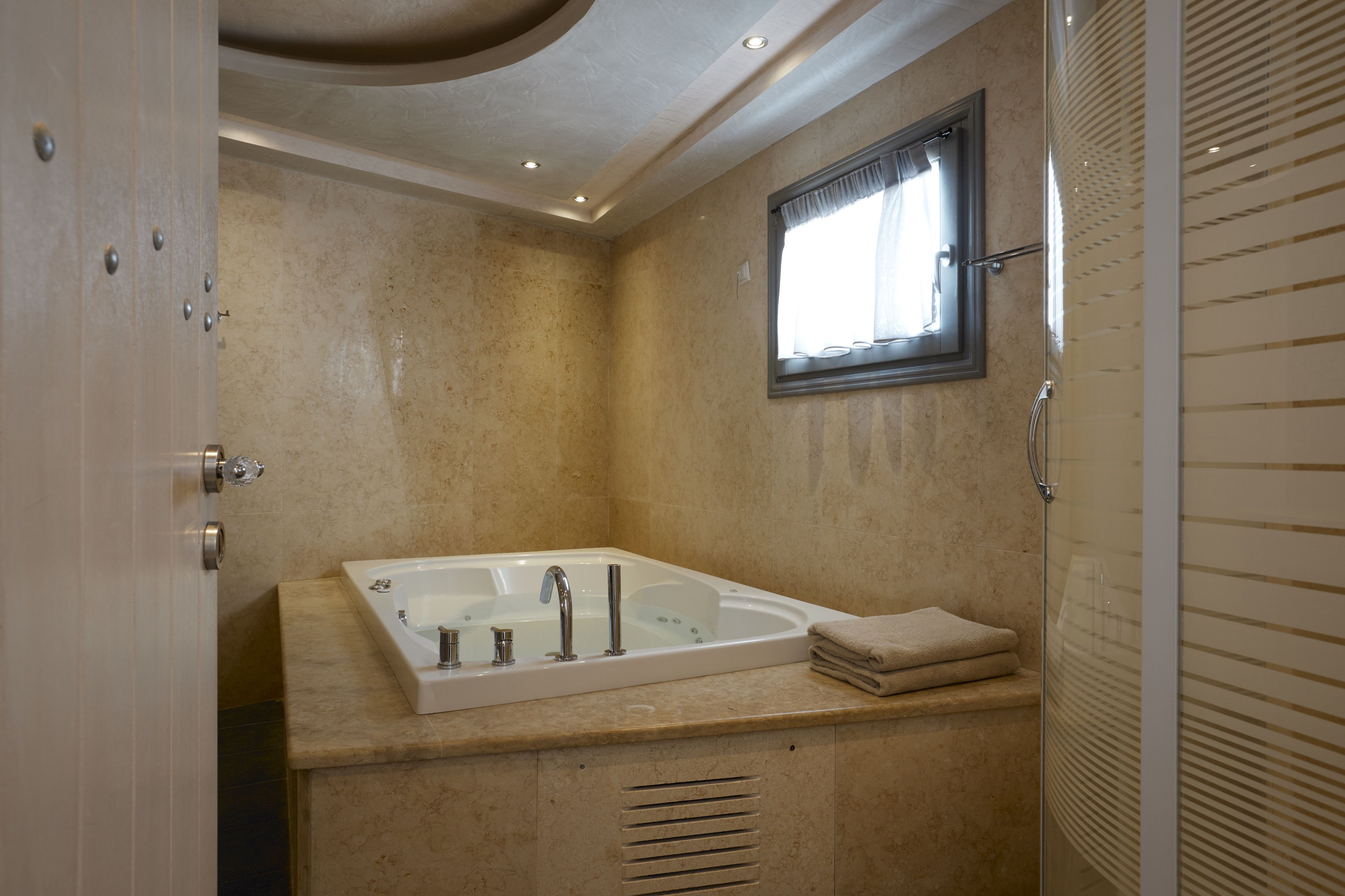 Petit Palace Suites