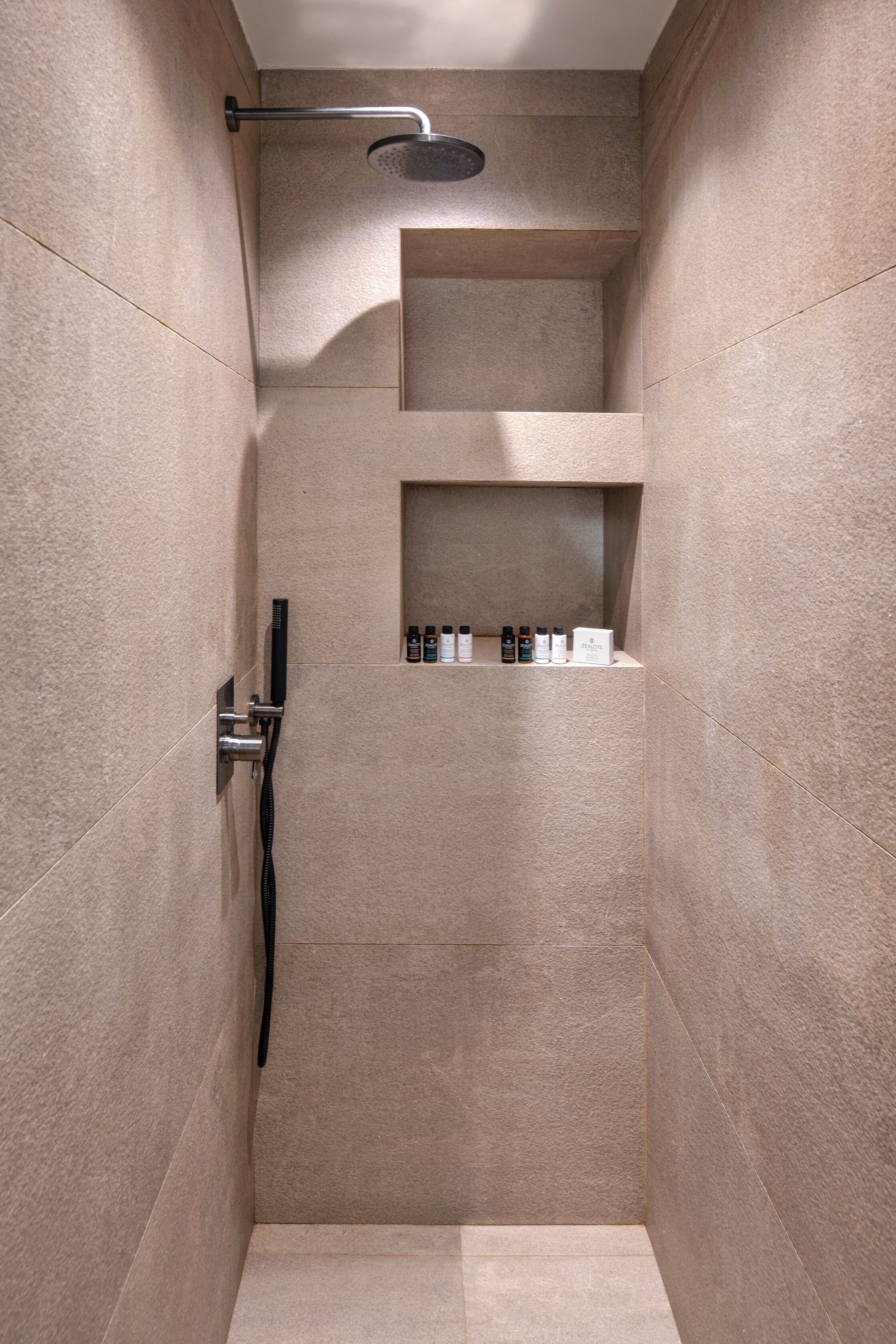 Uma Ray Suites