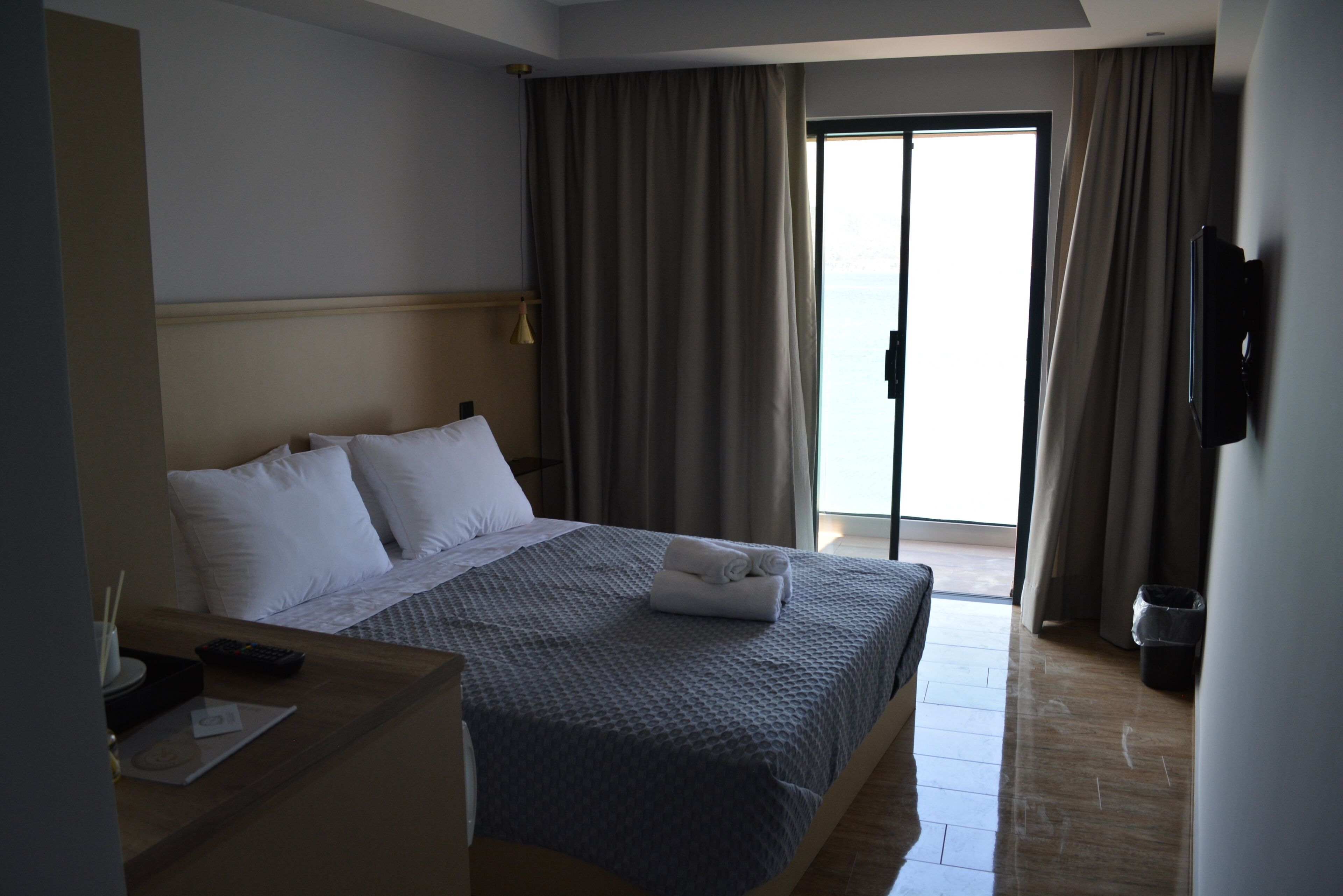 Aianteion Bay Luxury Hotel & Suites