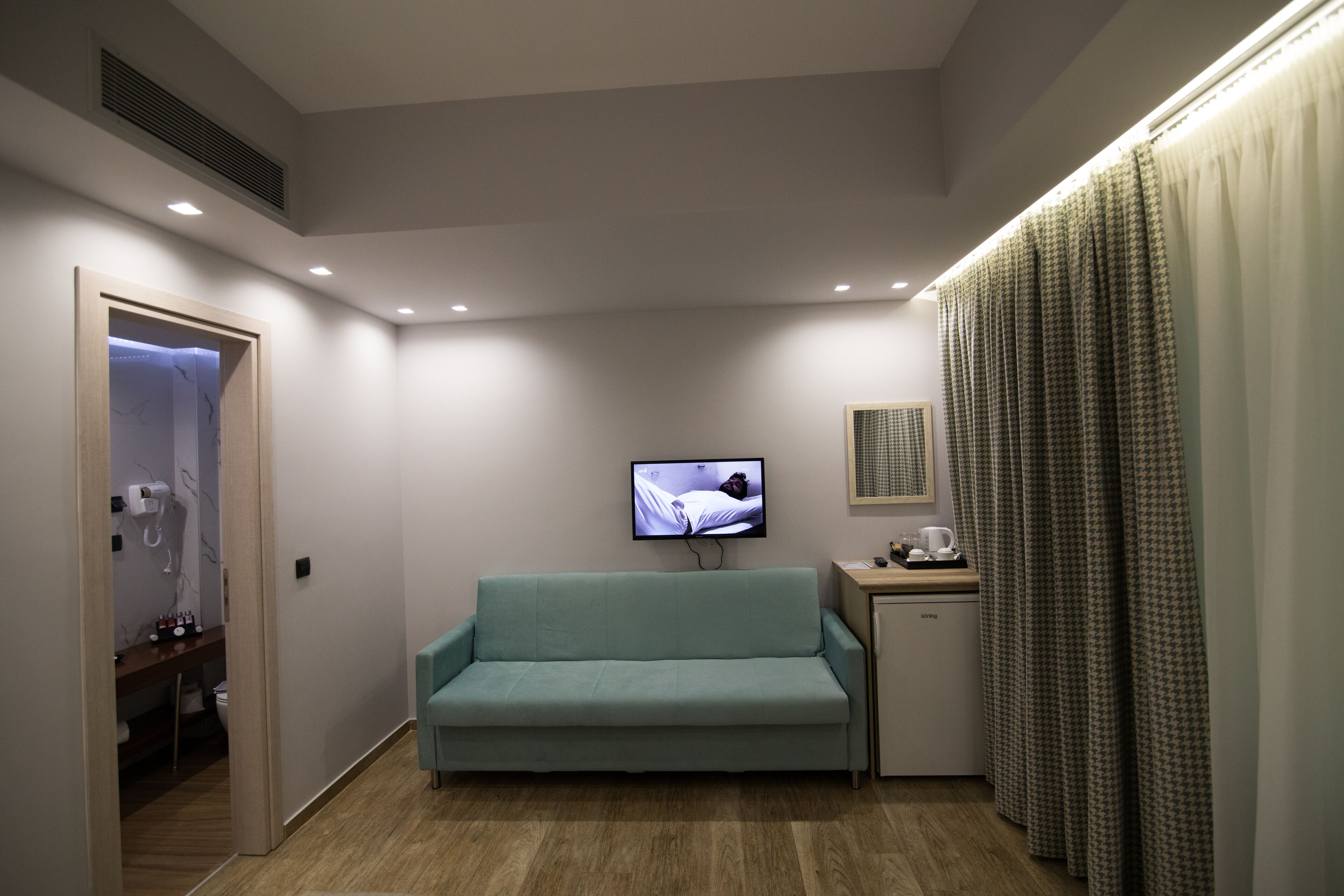 Aianteion Bay Luxury Hotel & Suites