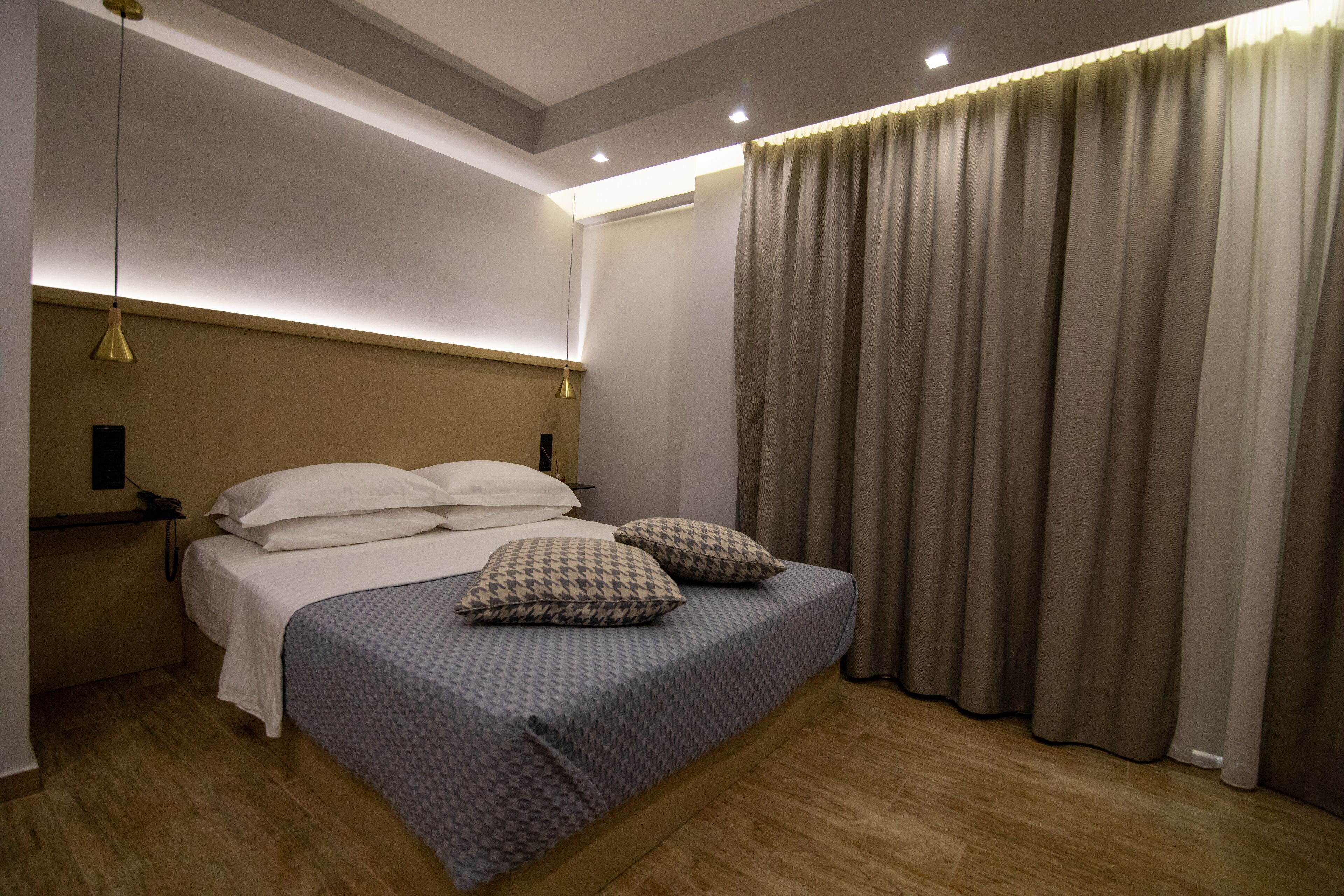 Aianteion Bay Luxury Hotel & Suites